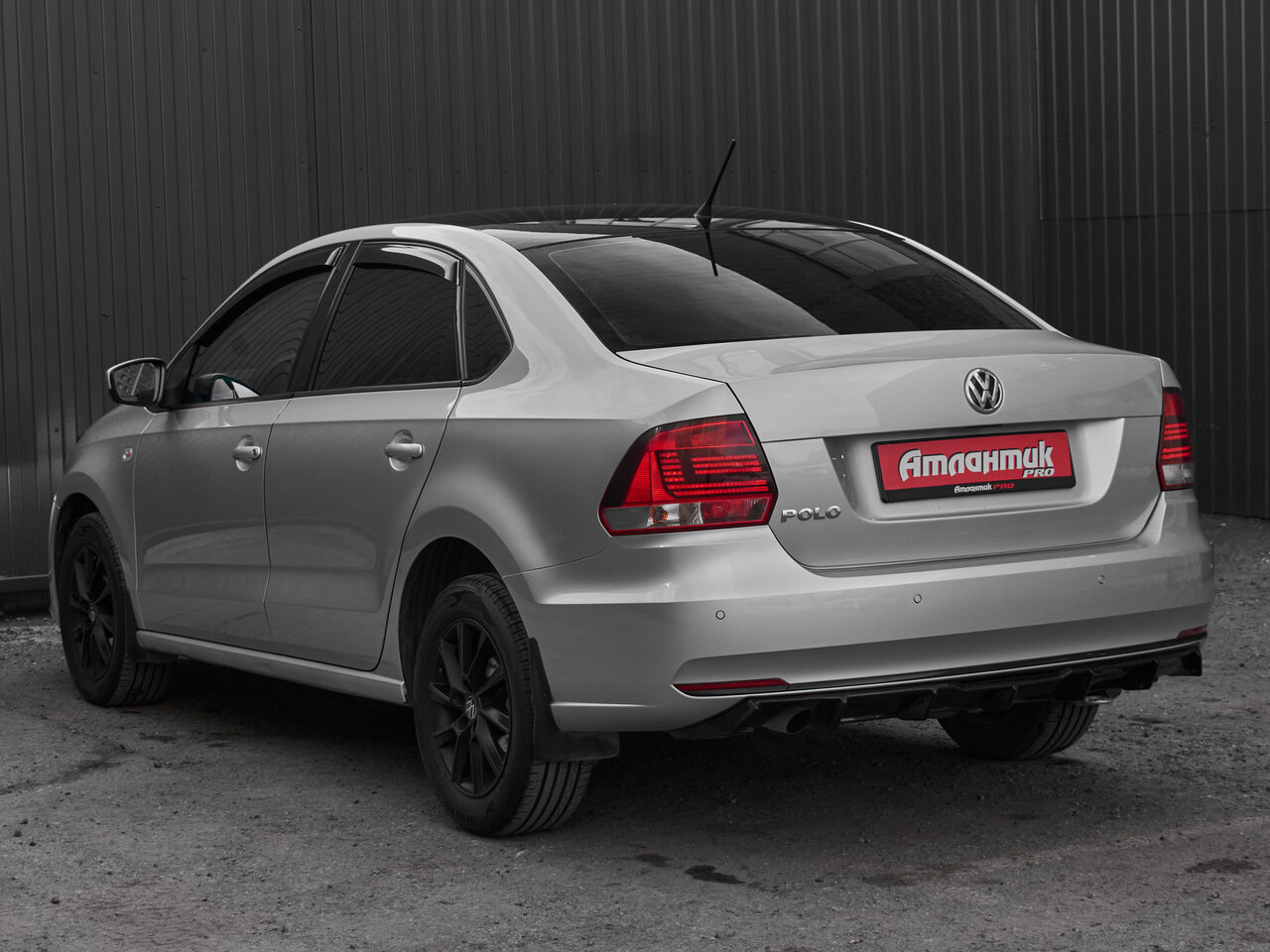 Купить Volkswagen Polo 1.6 AT (110 л.с.), 2016 в Екатеренбурге