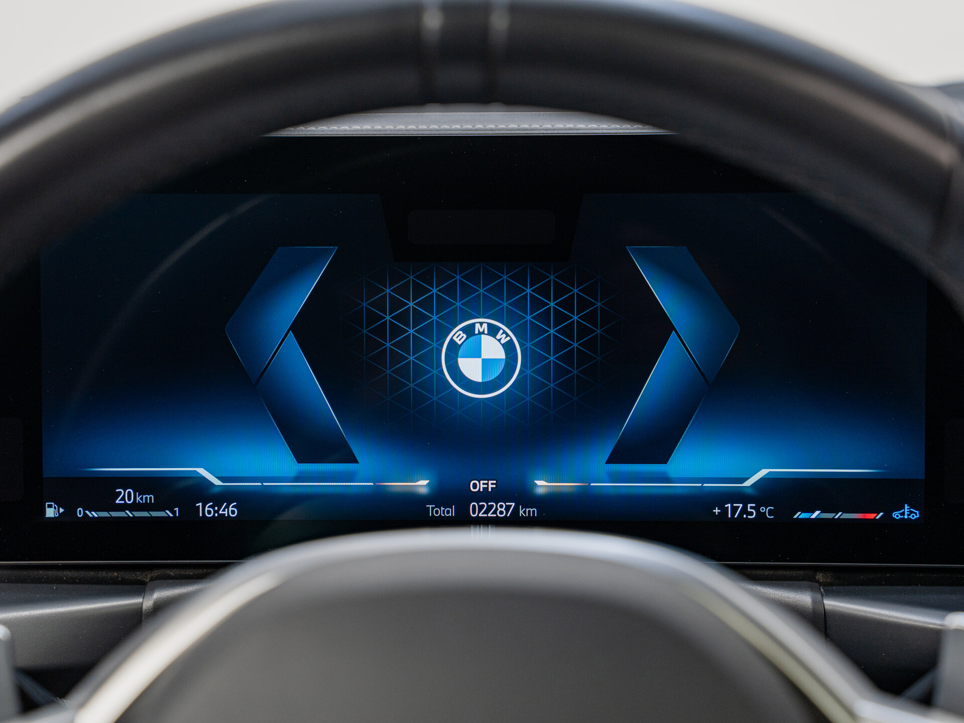 Автомобиль BMW 3 серии 330i 2.0 AT (245 л.с.) - 20