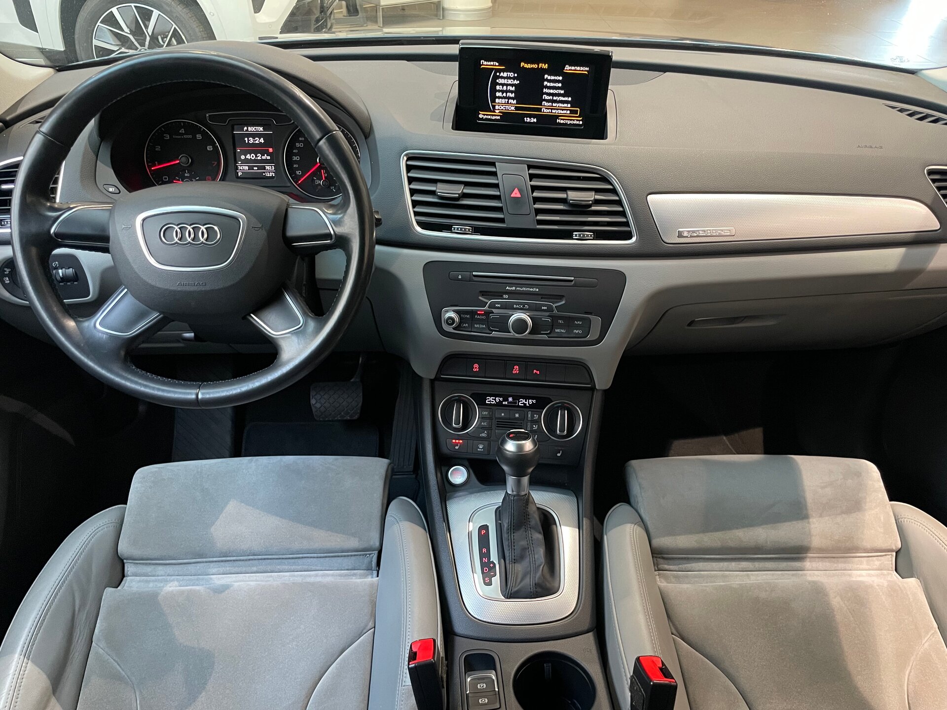 Автомобиль Audi Q3 2.0 AMT (180 л.с.) 4WD - 13