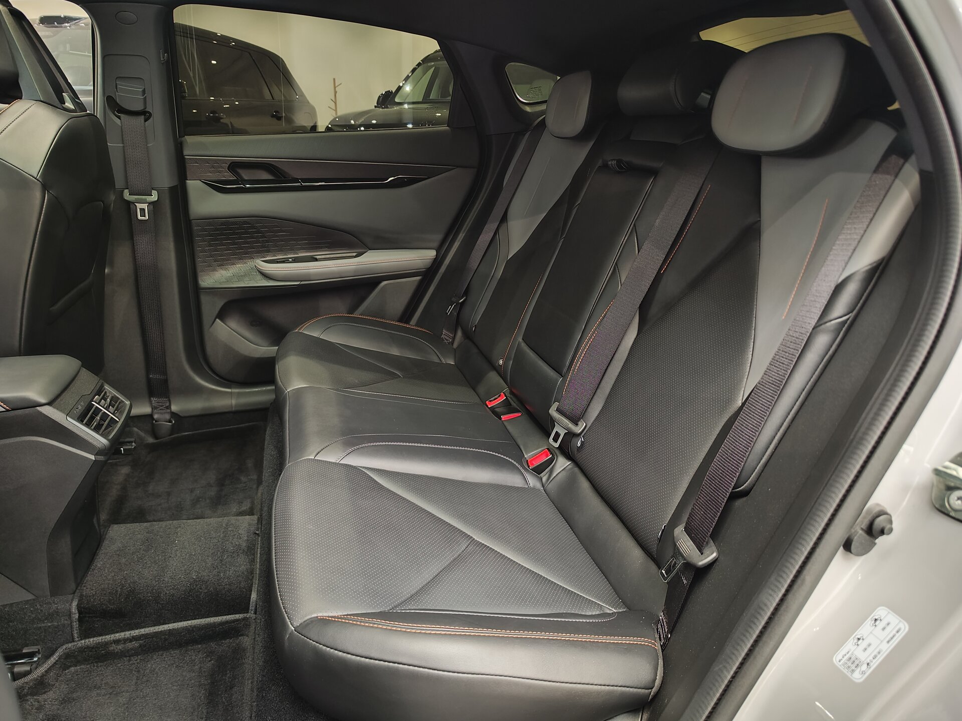 Автомобиль Changan UNI-V 1.5 AMT (181 л.с.) - 9