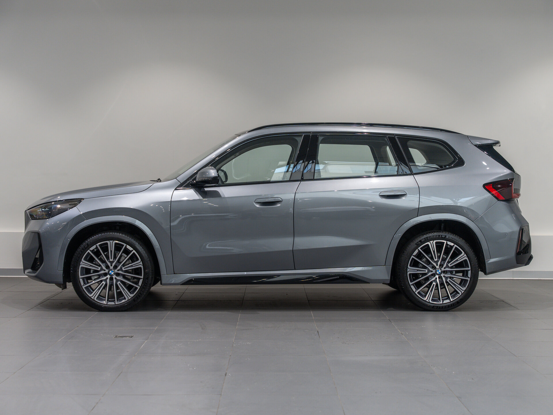 Автомобиль BMW X1 25Li xDrive 2.0 AMT (204 л.с.) 4WD - 8