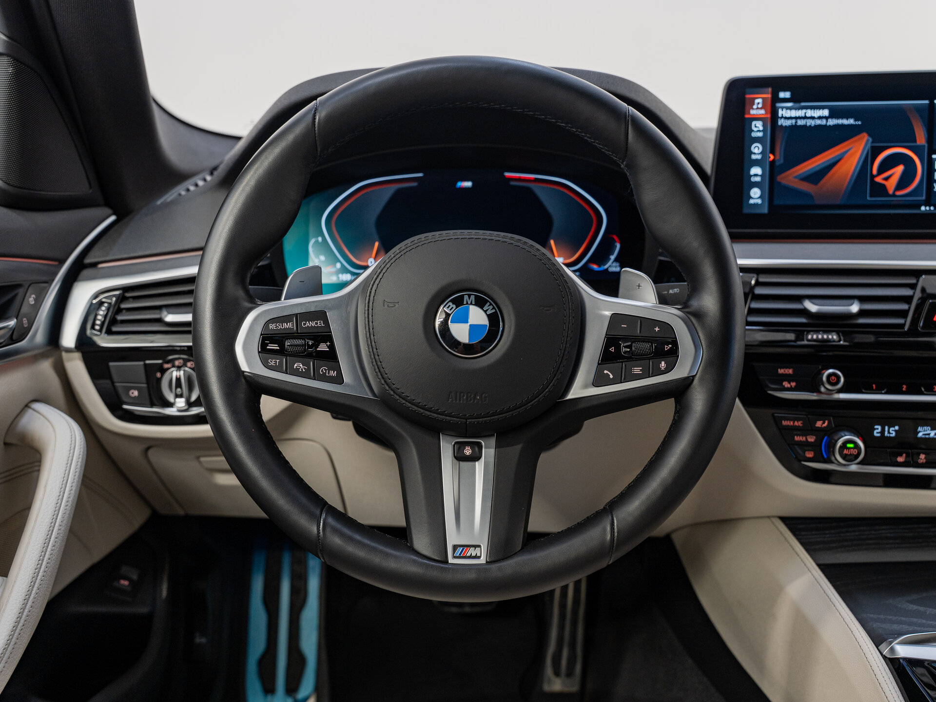 Автомобиль BMW 5 серии 530i xDrive 2.0 AT (249 л.с.) 4WD - 13