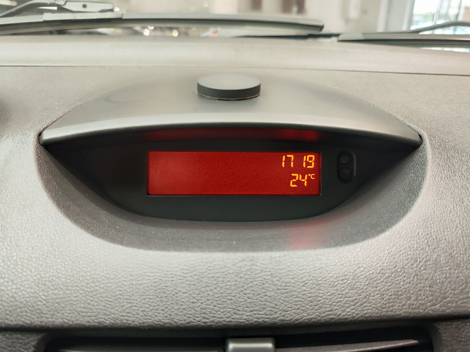 Автомобиль Renault Symbol 1.4 AT (98 л.с.) - 19