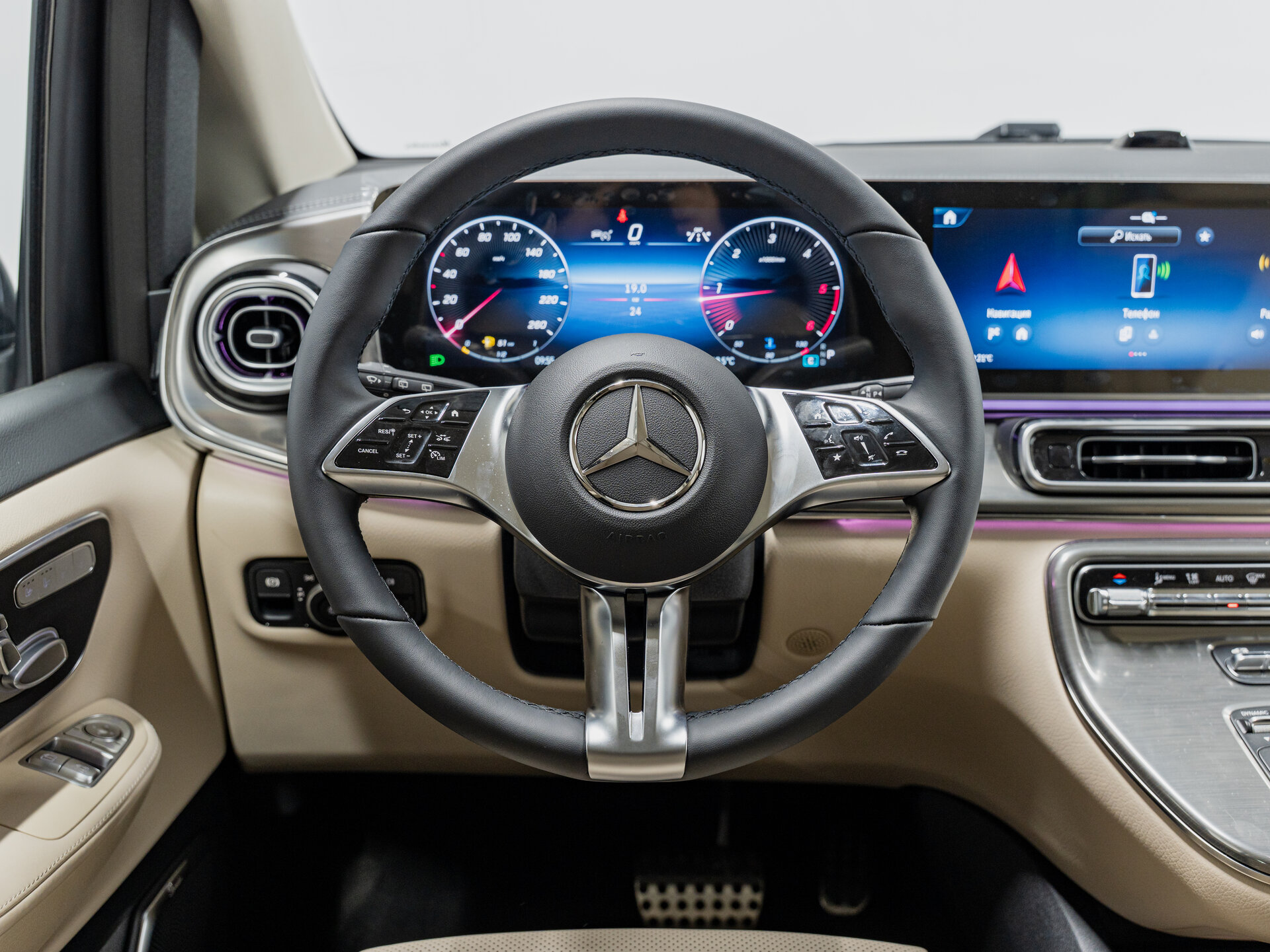 Автомобиль Mercedes-Benz V-Класс 300 d экстра длинный 2.0d AT (237 л.с.) 4WD - 16