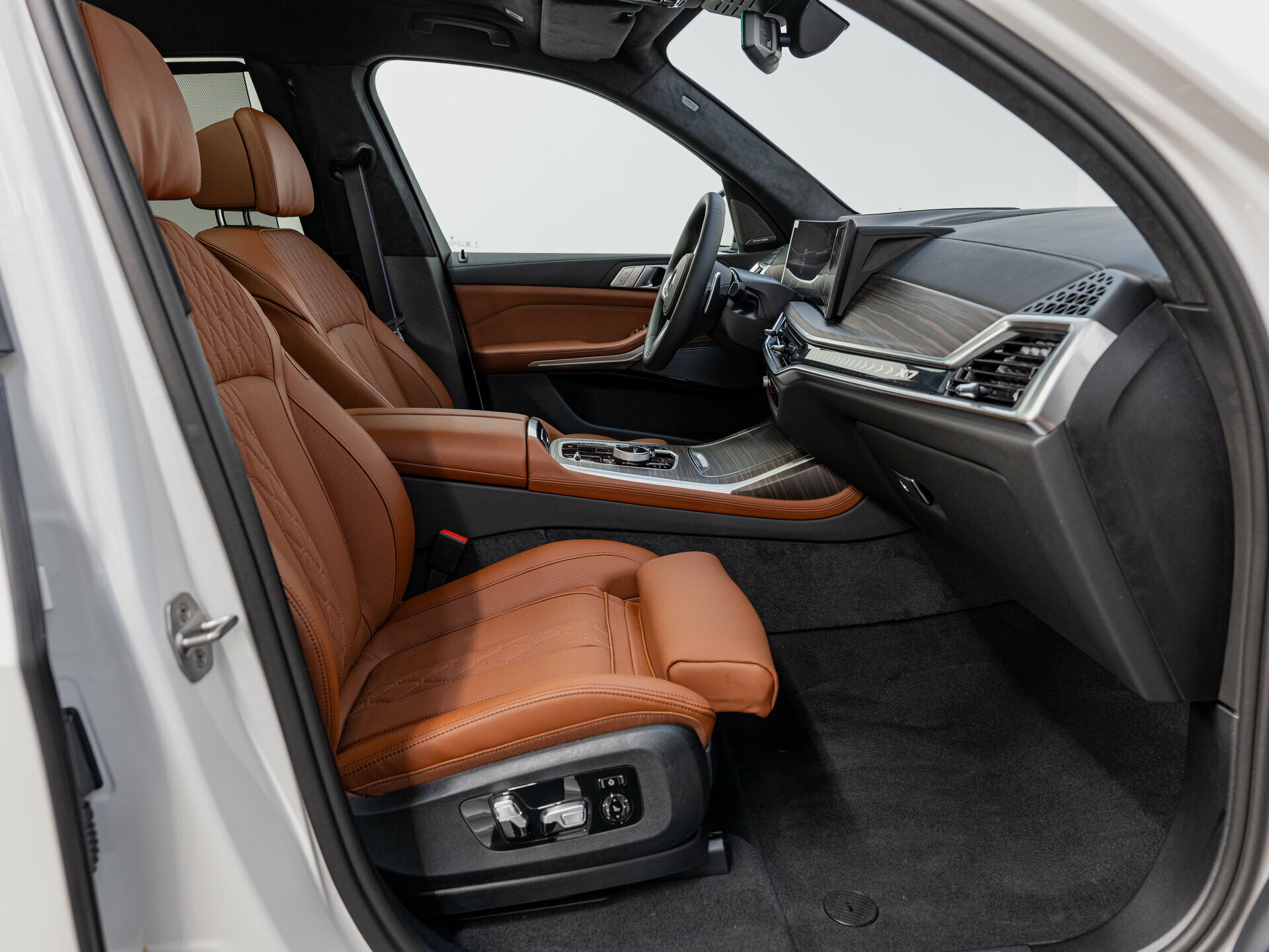 Автомобиль BMW X7 40i 3.0 AT (381 л.с.) 4WD - 12