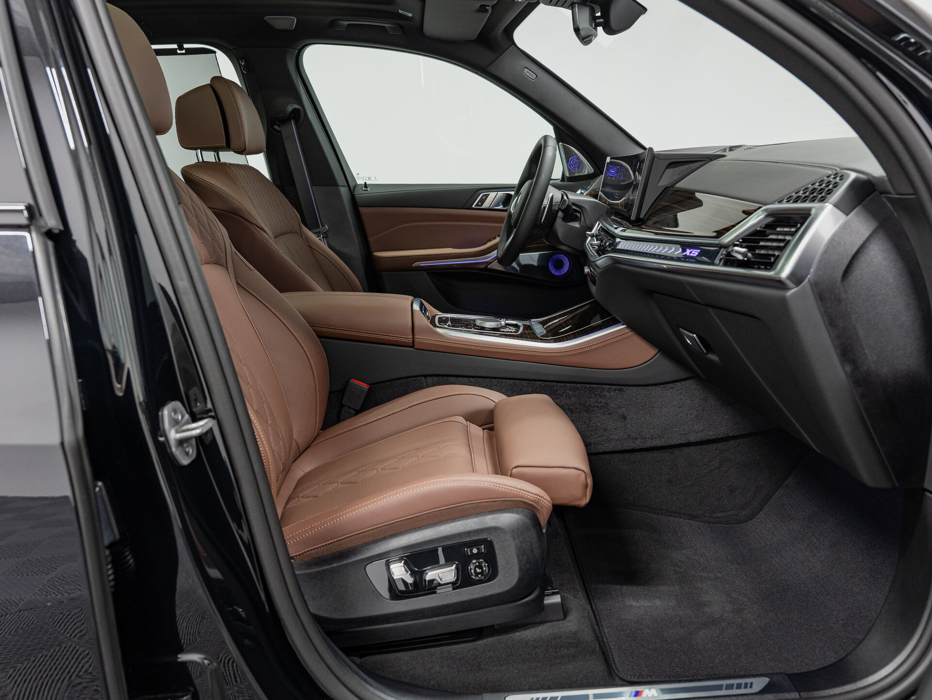 Автомобиль BMW X5 40d 3.0d AT (352 л.с.) 4WD - 13