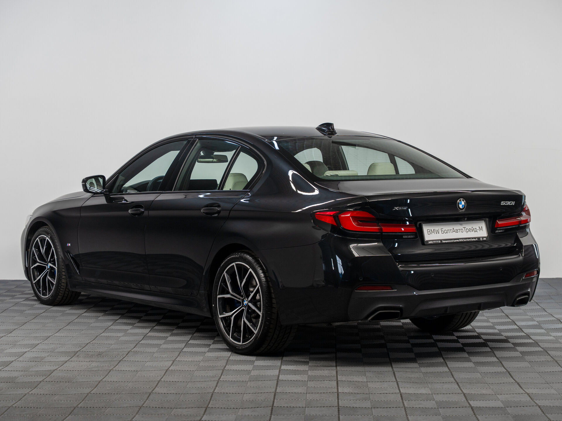 Автомобиль BMW 5 серии 530i xDrive 2.0 AT (249 л.с.) 4WD - 7