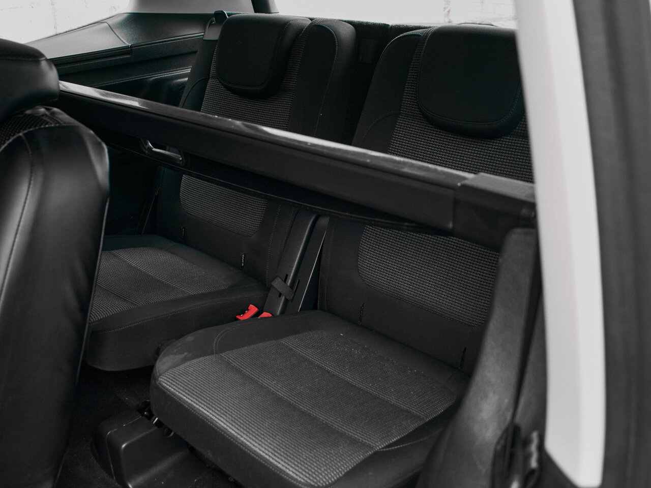 Купить Volkswagen Sharan 1.4 AMT (150 л.с.), 2012 в Екатеренбурге
