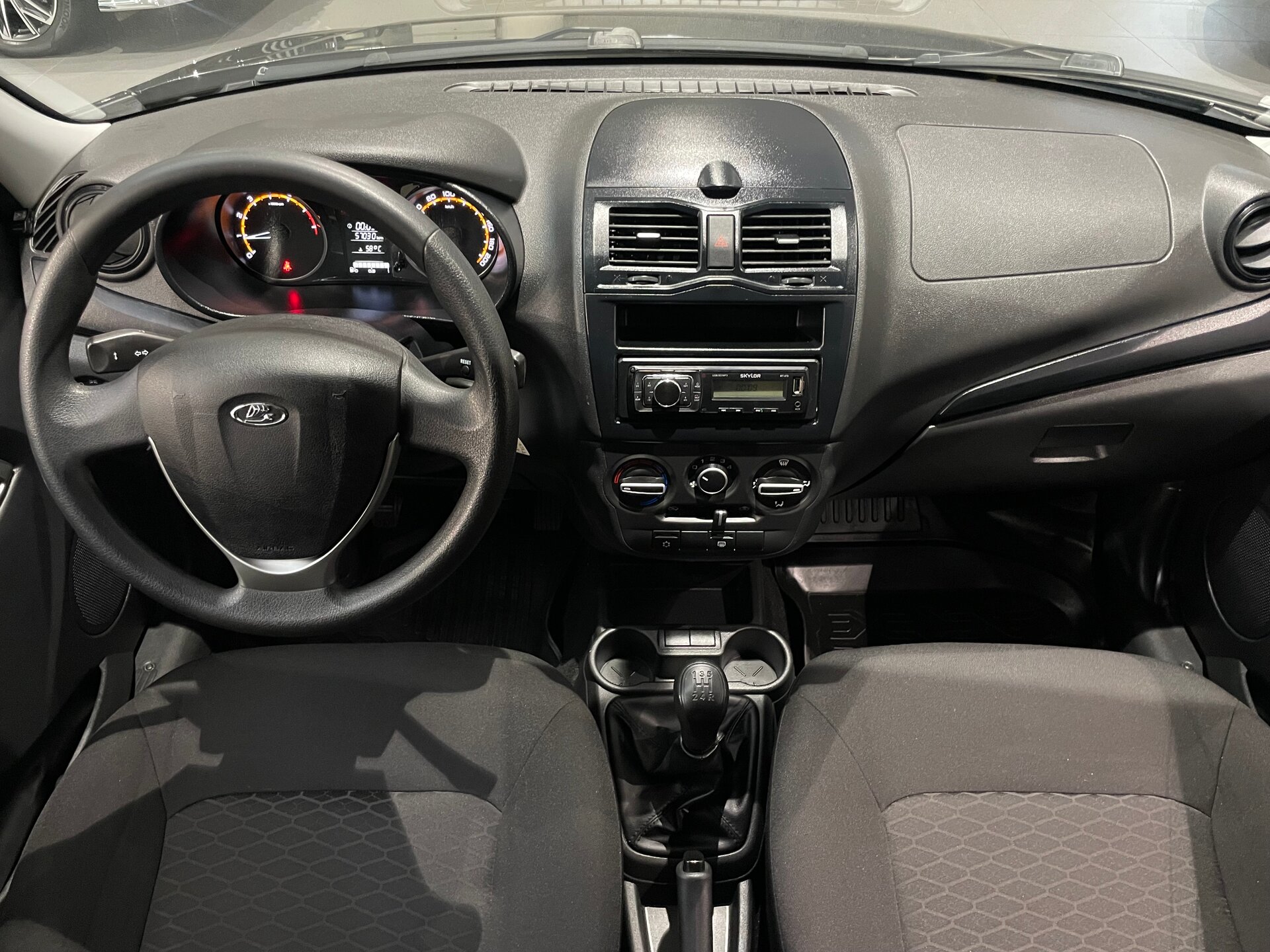 Автомобиль Lada (ВАЗ) Granta 1.6 MT (90 л.с.) - 13