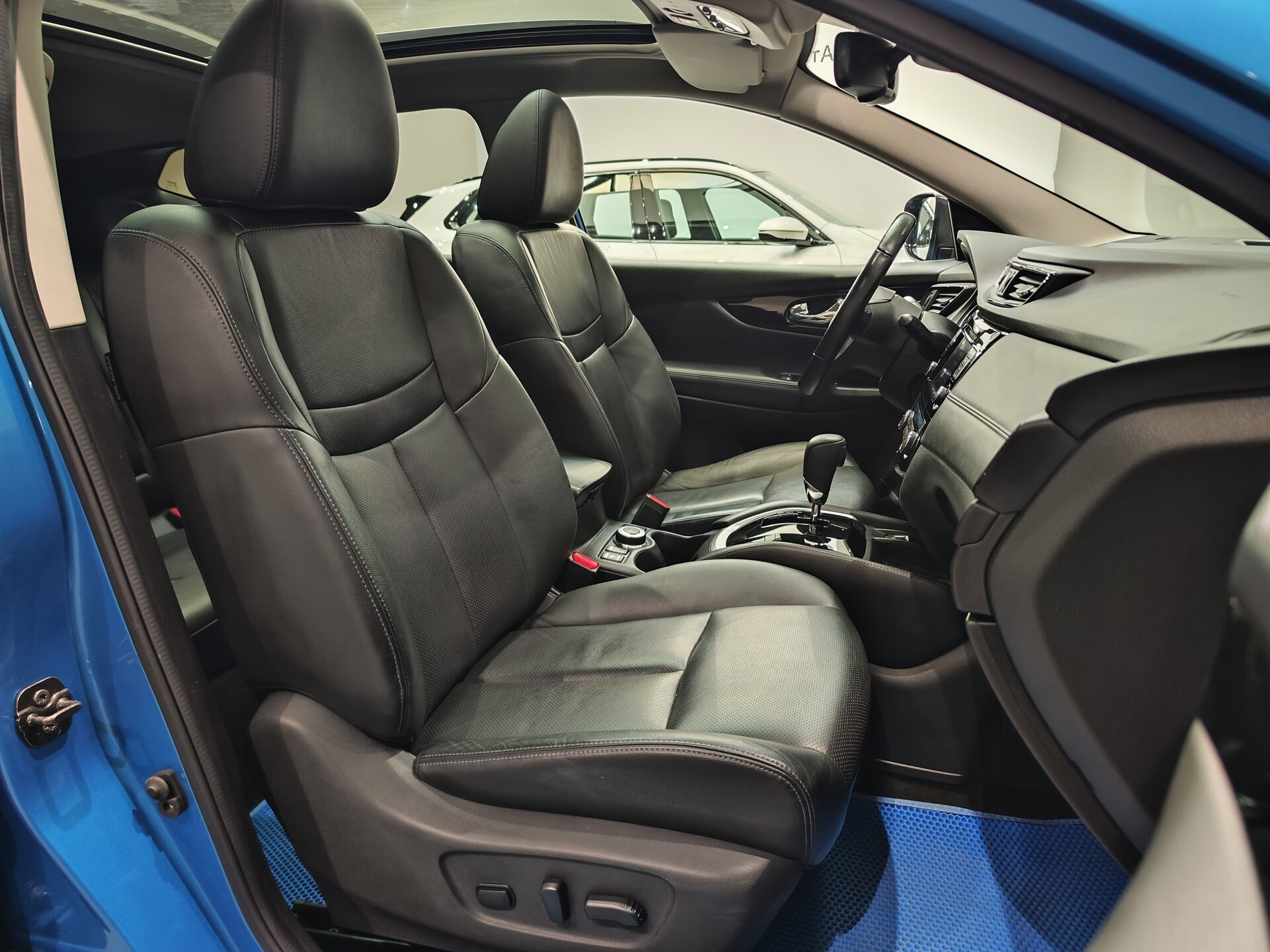 Автомобиль Nissan Qashqai 2.0 CVT (144 л.с.) 4WD - 14