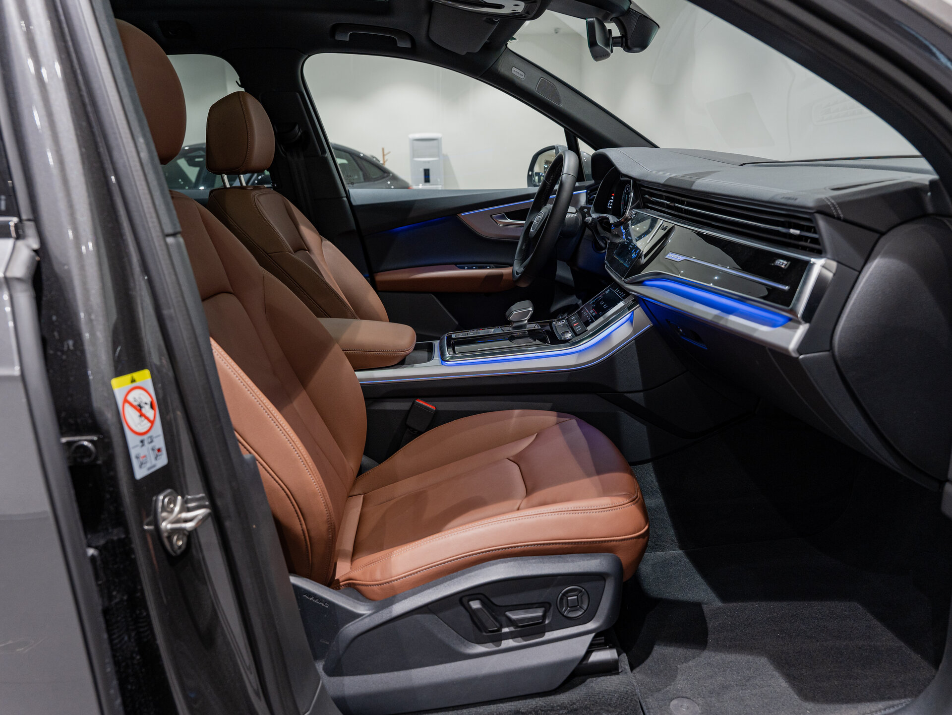 Автомобиль Audi Q7 45 TFSI 2.0 AT (252 л.с.) 4WD - 10