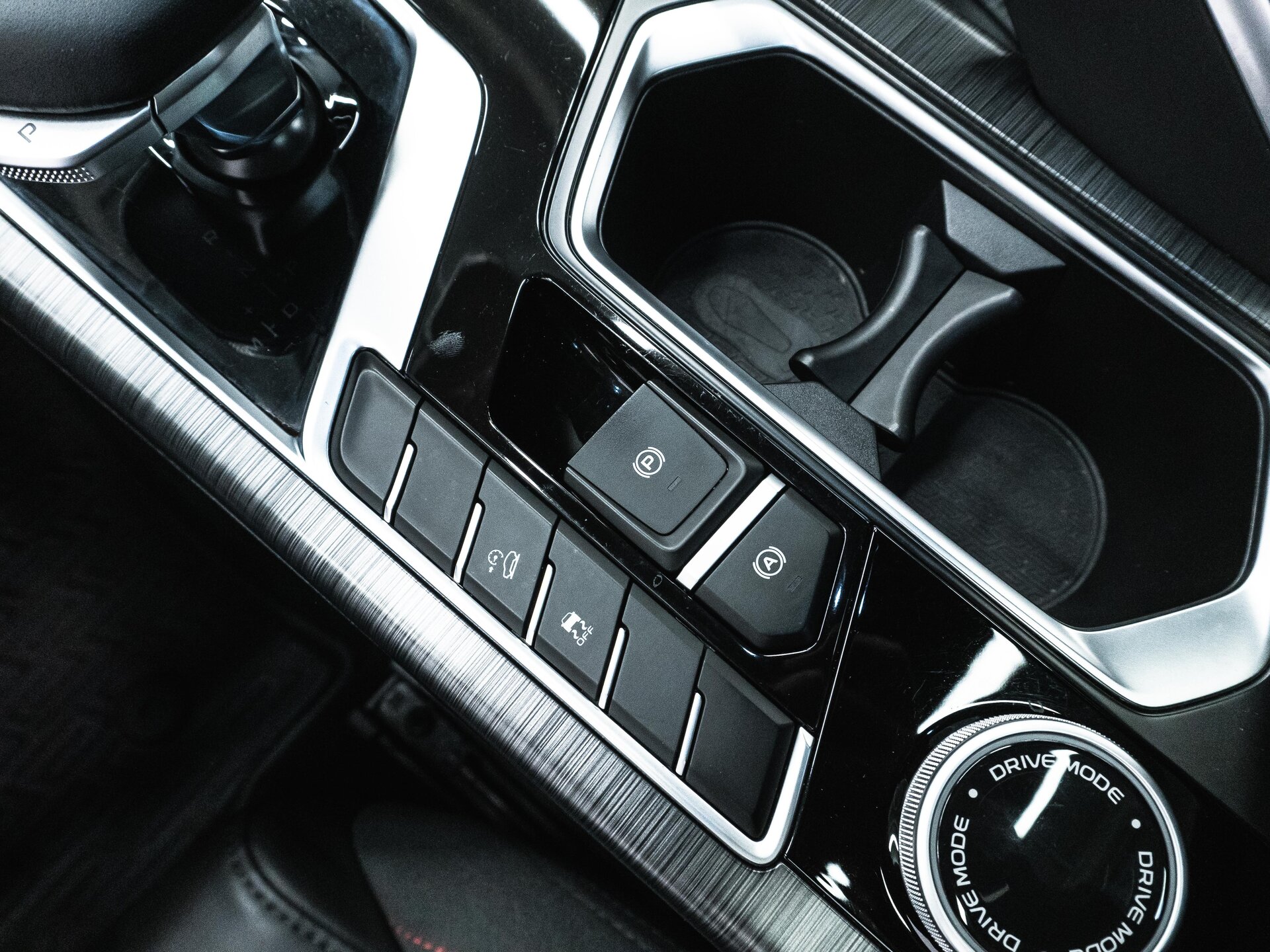 Geely Tugella 2022 27