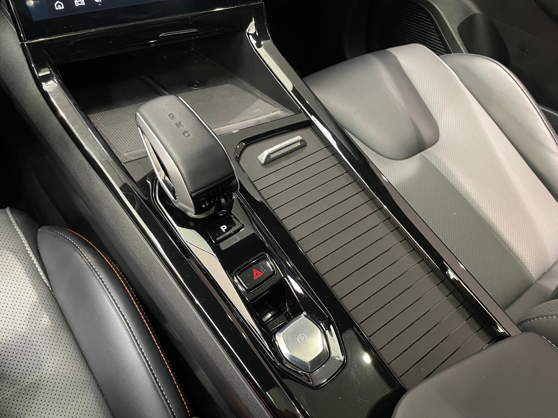 Автомобиль Geely Cityray 1.5 AMT (147 л.с.) - 17