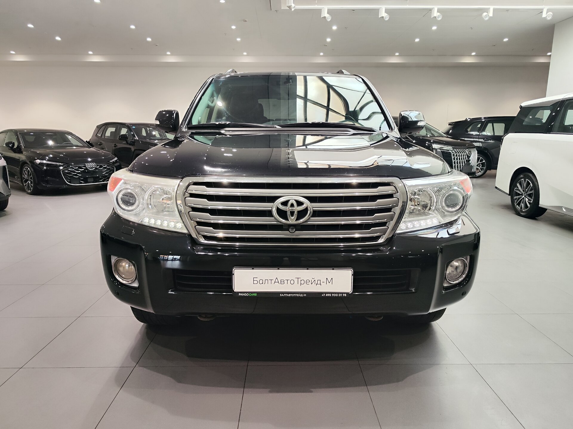 Автомобиль Toyota Land Cruiser 4.6 AT (309 л.с.) 4WD - 2