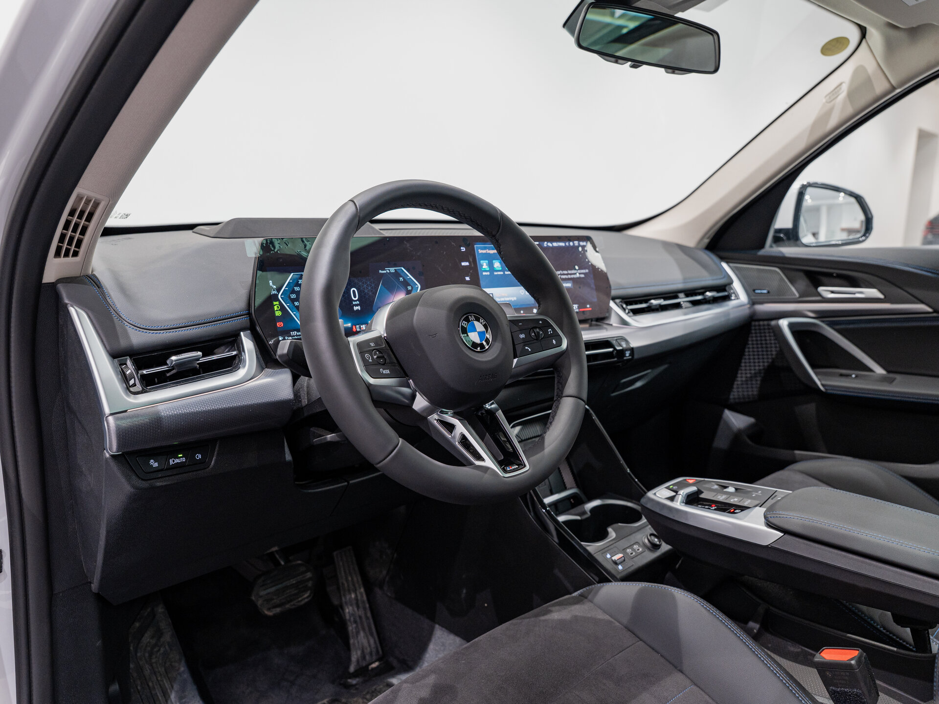 Автомобиль BMW X1 25Li xDrive 2.0 AMT (204 л.с.) 4WD - 12