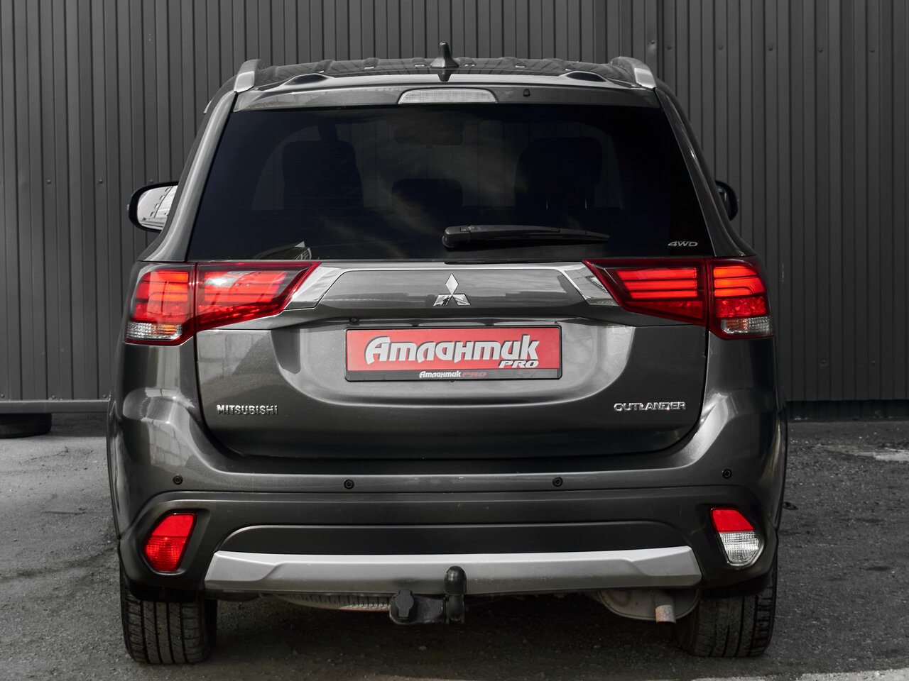 Купить Mitsubishi Outlander 2.0 CVT (146 л.с.) 4WD, 2018 в Екатеренбурге