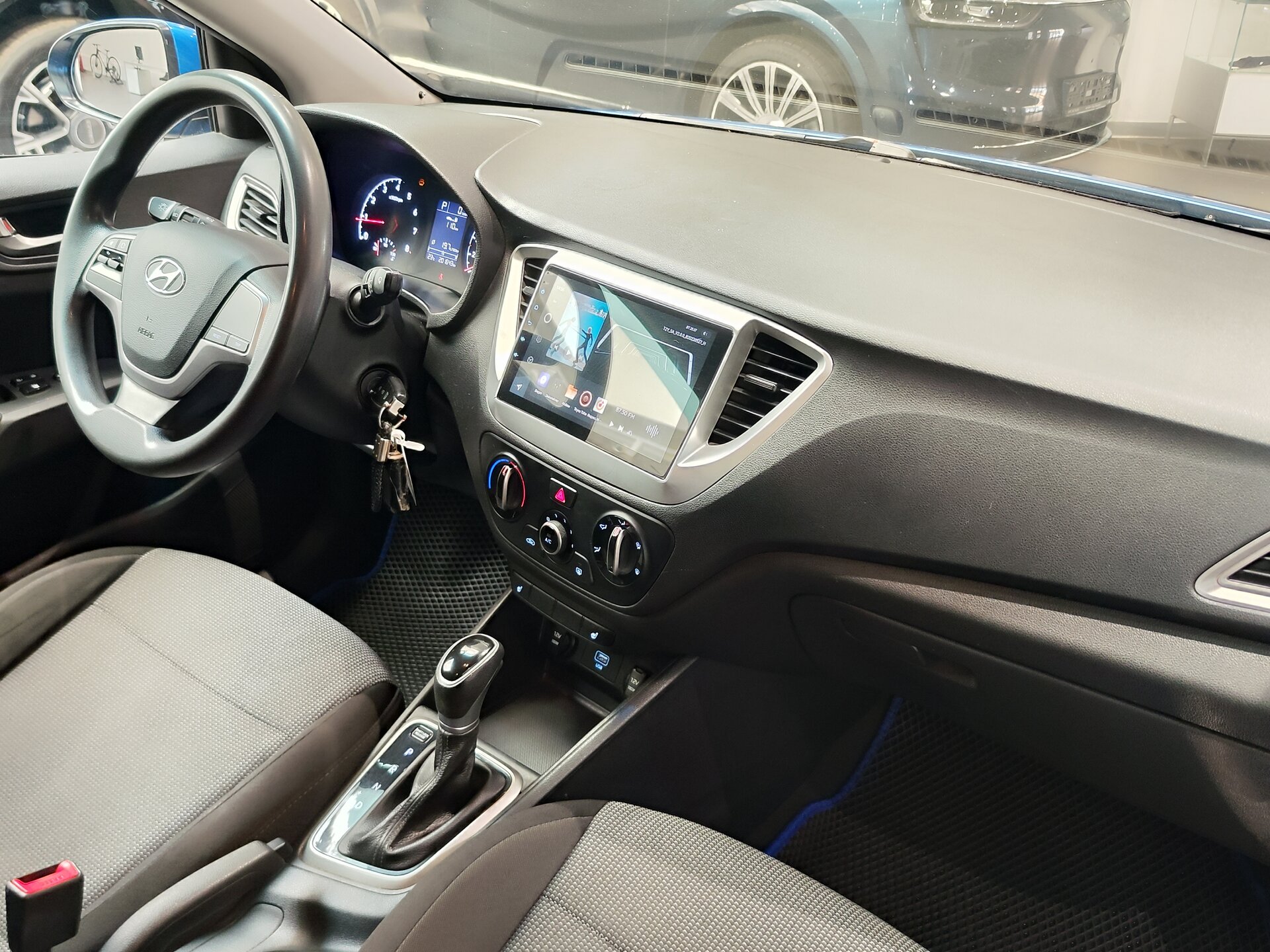 Автомобиль Hyundai Solaris 1.6 AT (123 л.с.) - 12