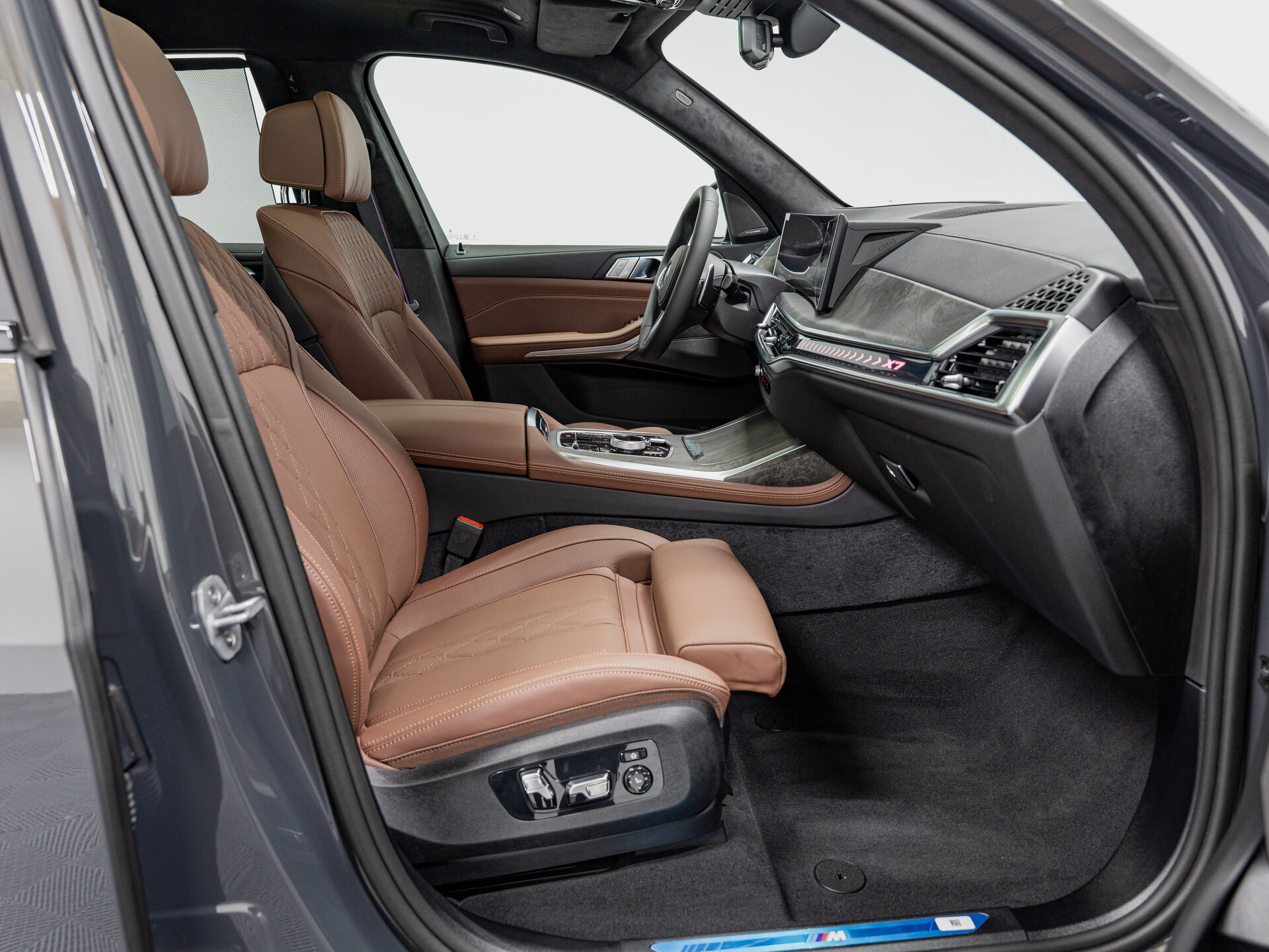 Автомобиль BMW X7 40d 3.0d AT (340 л.с.) 4WD - 14