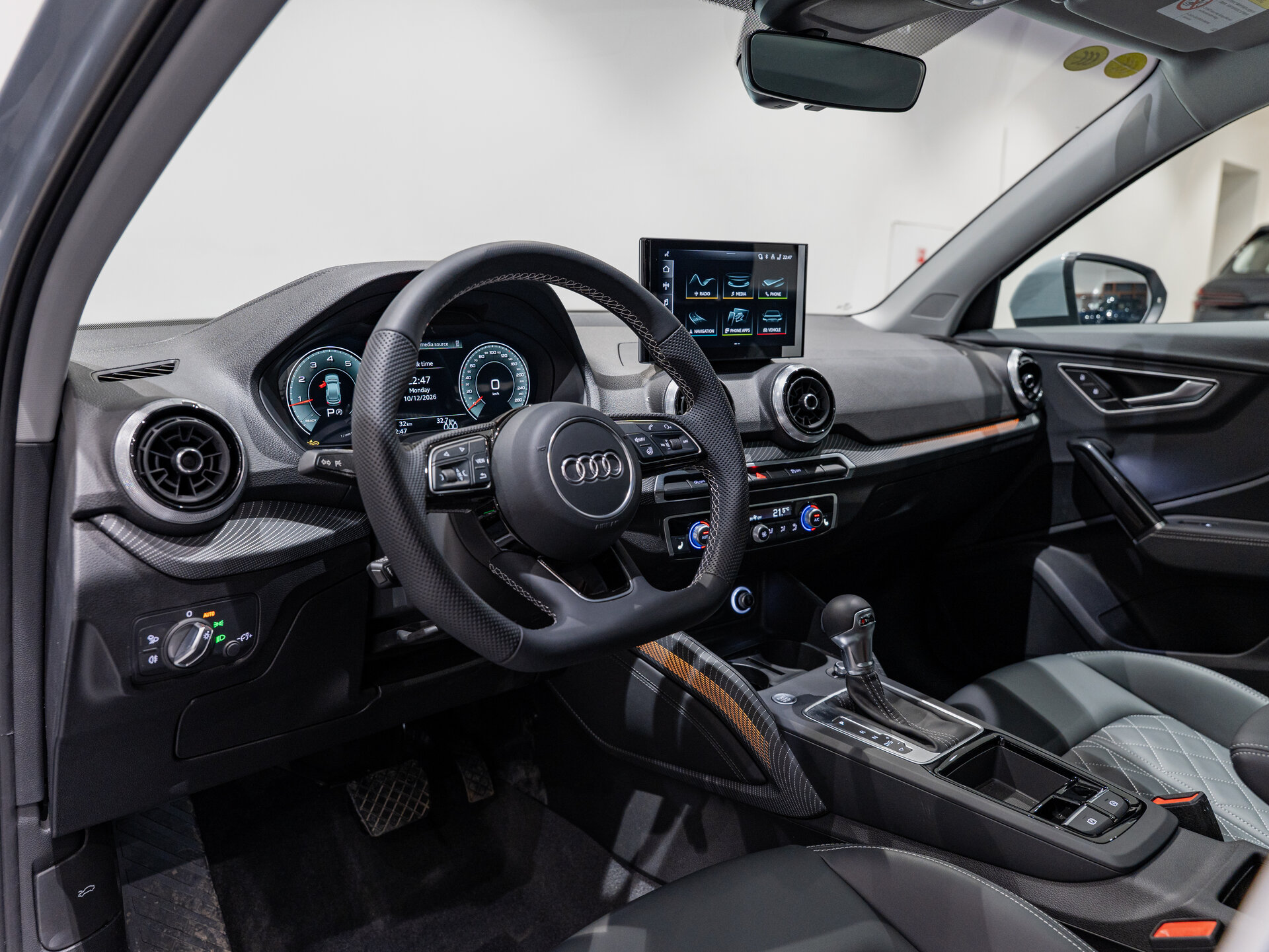 Автомобиль Audi Q2 35 TFSI 1.5 AMT (160 л.с.) - 9