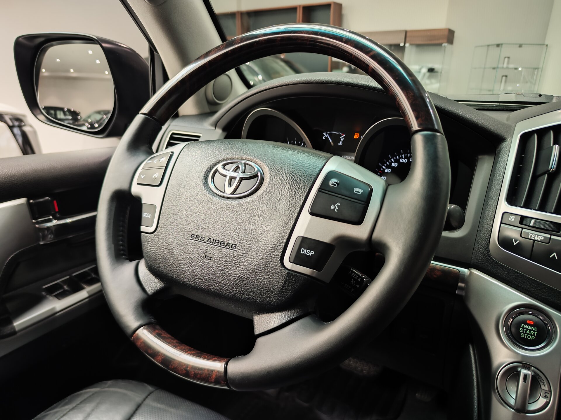Автомобиль Toyota Land Cruiser 4.6 AT (309 л.с.) 4WD - 14