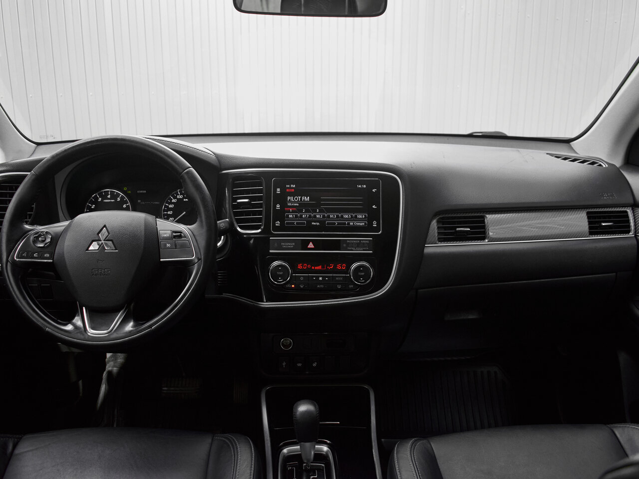 Купить Mitsubishi Outlander 2.0 CVT (146 л.с.) 4WD, 2019 в Екатеренбурге