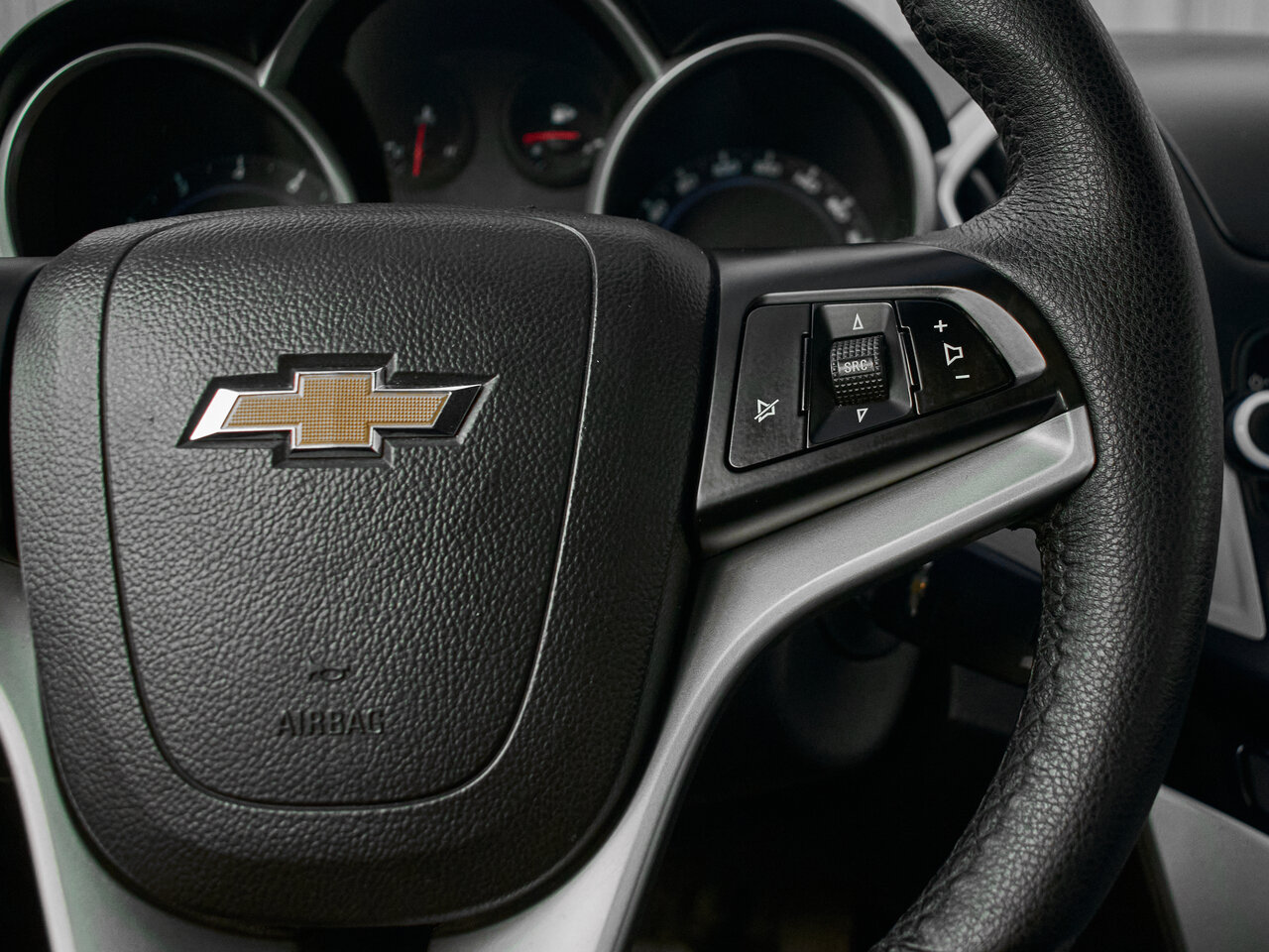 Купить Chevrolet Cruze 1.6 AT (109 л.с.), 2013 в Екатеренбурге