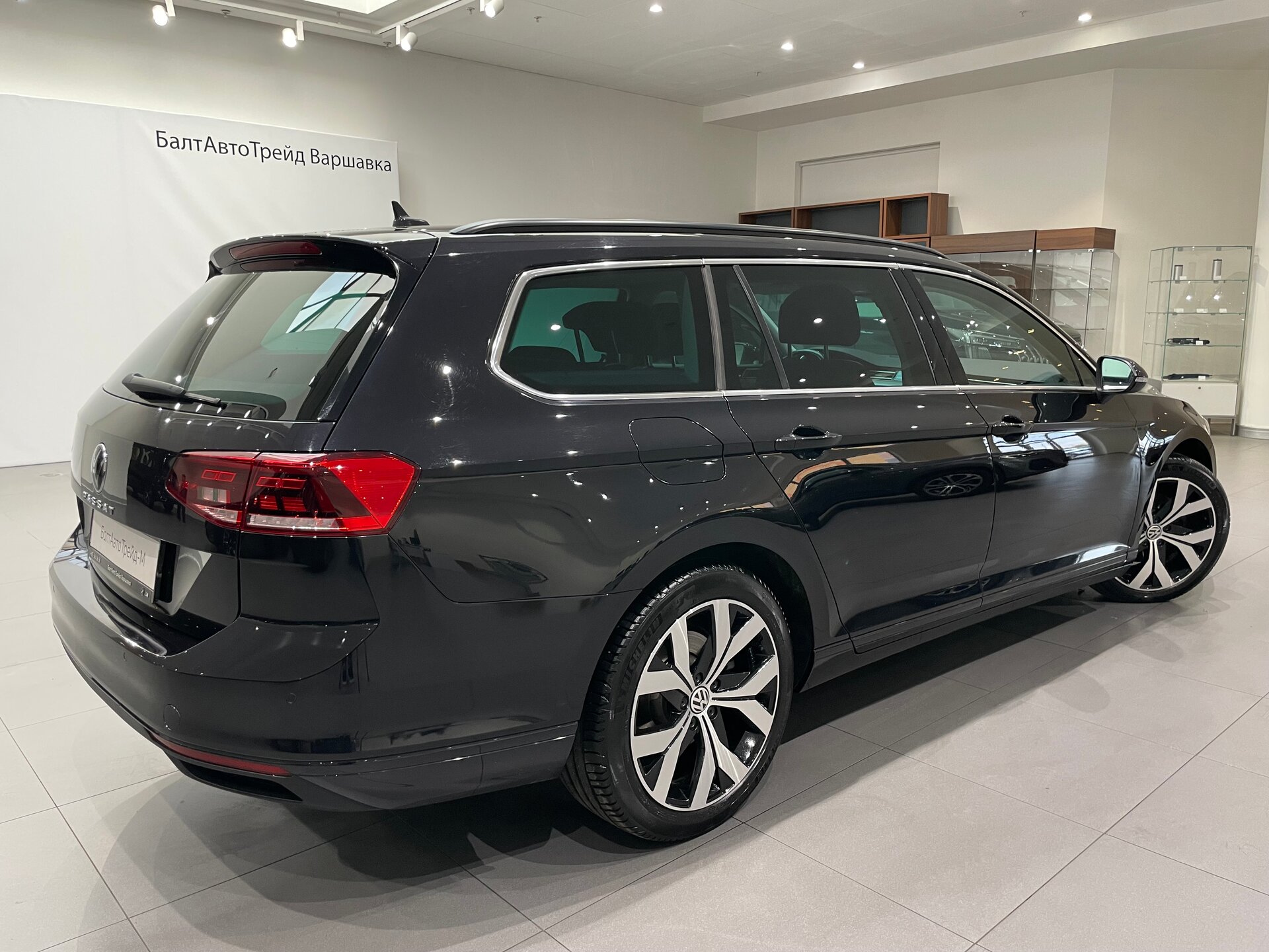 Автомобиль Volkswagen Passat 2.0d AMT (122 л.с.) - 6