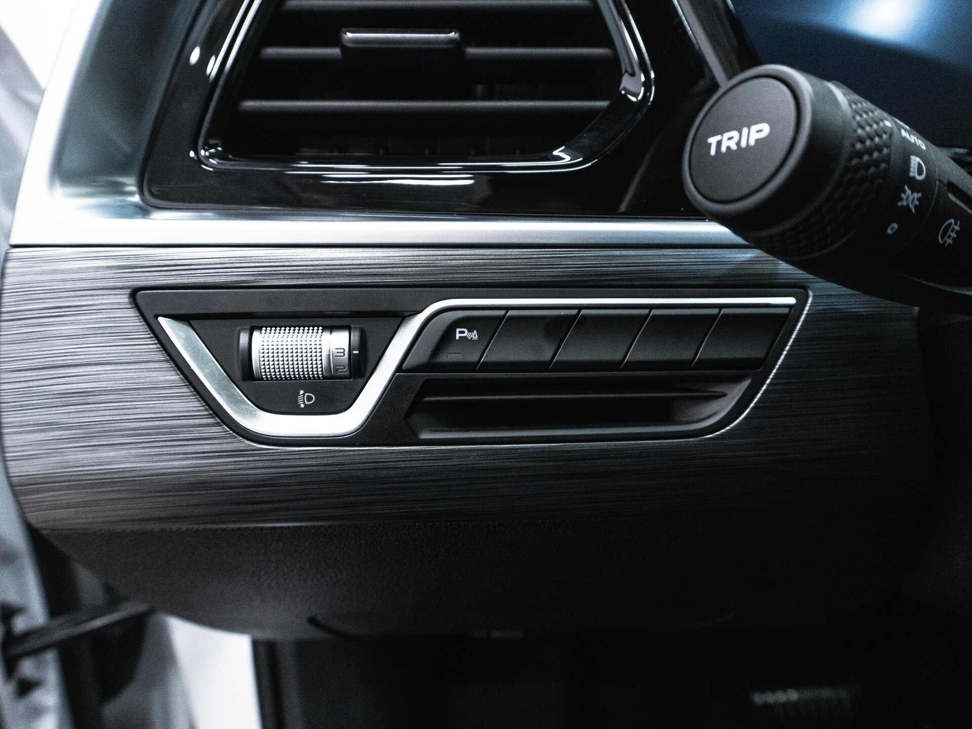 Geely Tugella 2022 19