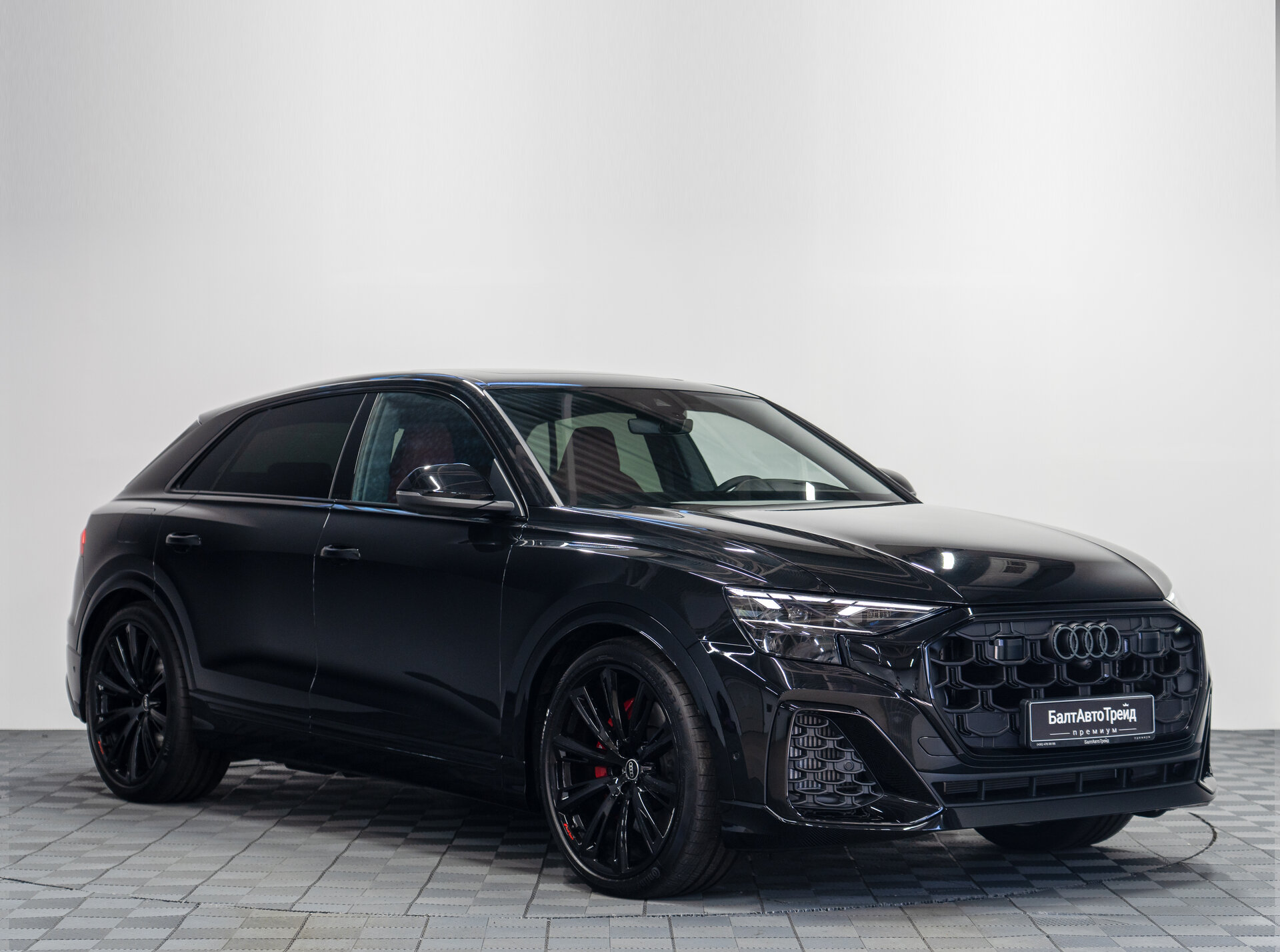 Автомобиль Audi SQ8 4.0 AT (507 л.с.) 4WD - 5