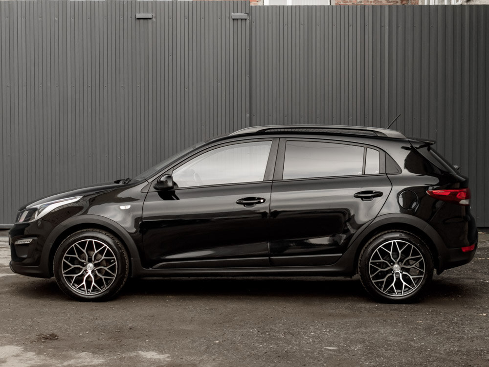 Купить Kia Rio X-Line 1.6 MT (123 л.с.), 2018 в Екатеренбурге