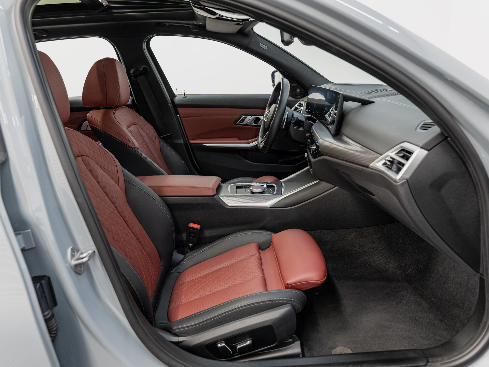 Автомобиль BMW 3 серии 330i 2.0 AT (245 л.с.) - 14