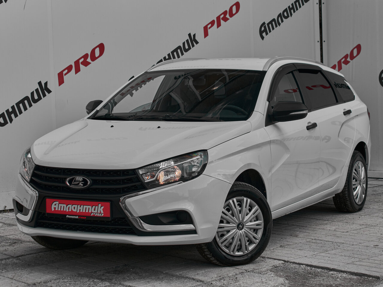 Купить Lada (ВАЗ) Vesta SW 1.6 MT (106 л.с.), 2019 в Екатеренбурге