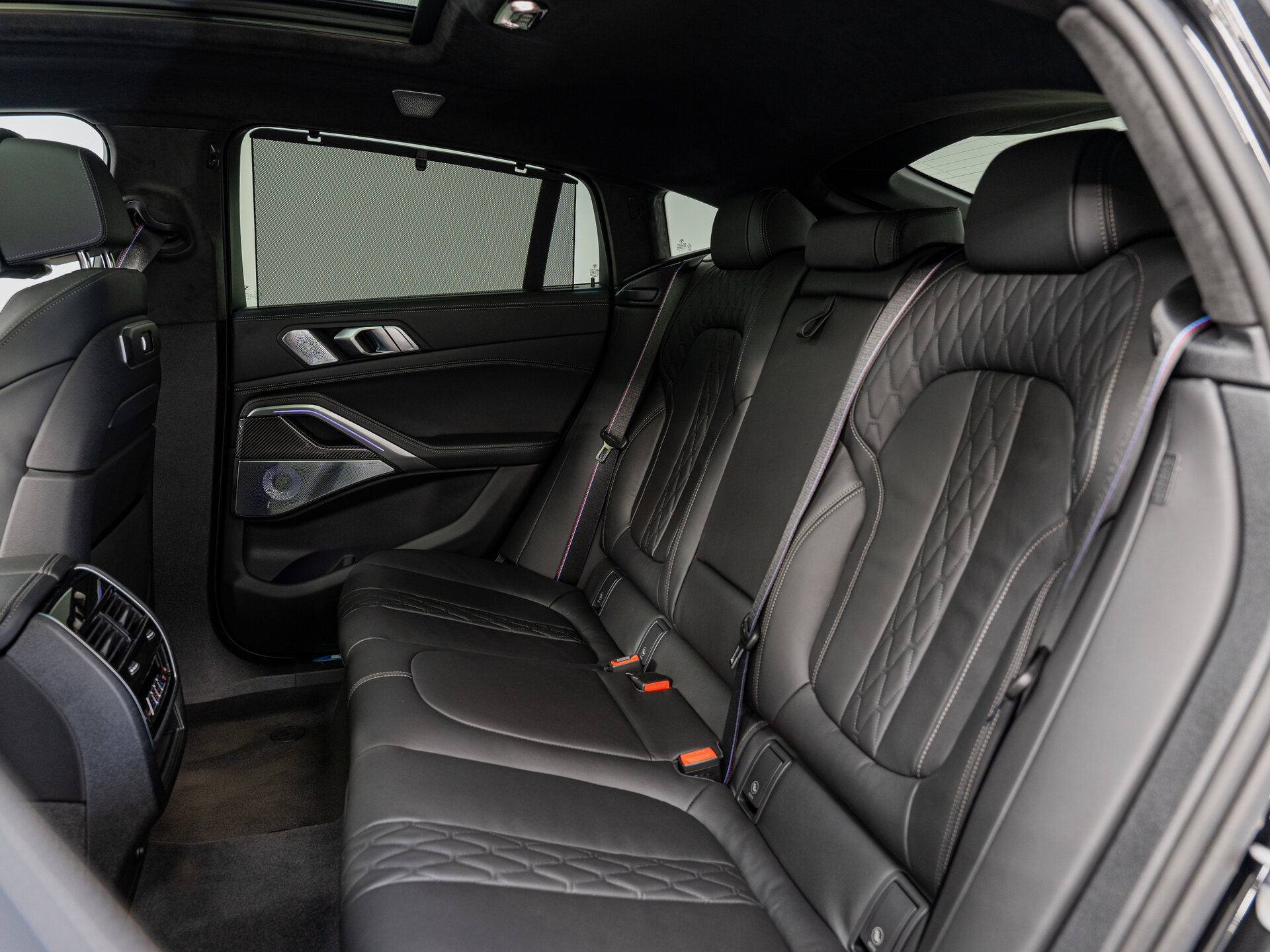Автомобиль BMW X6 40i 3.0 AT (381 л.с.) 4WD - 18