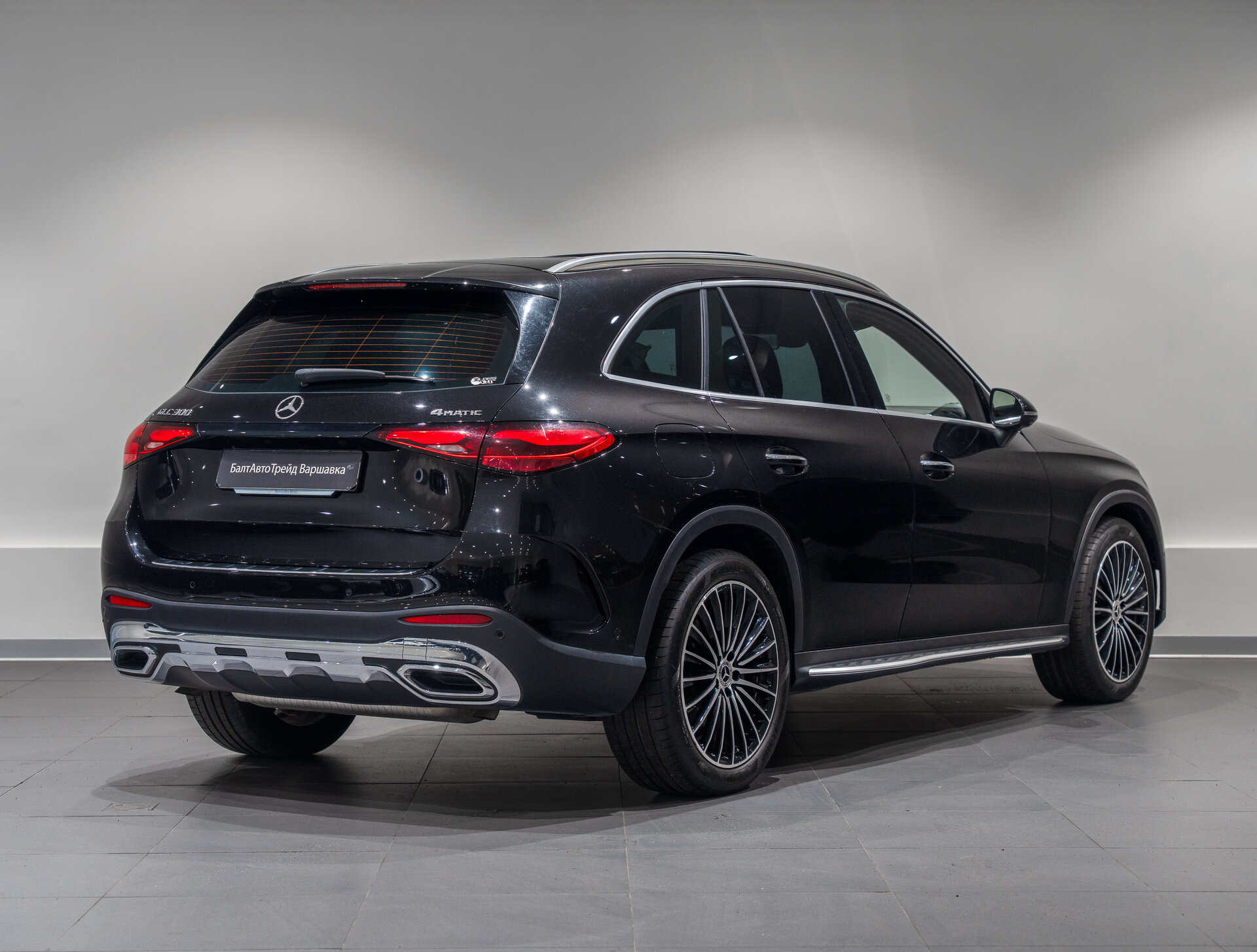 Автомобиль Mercedes-Benz GLC 300 2.0 AT (258 л.с.) 4WD - 5