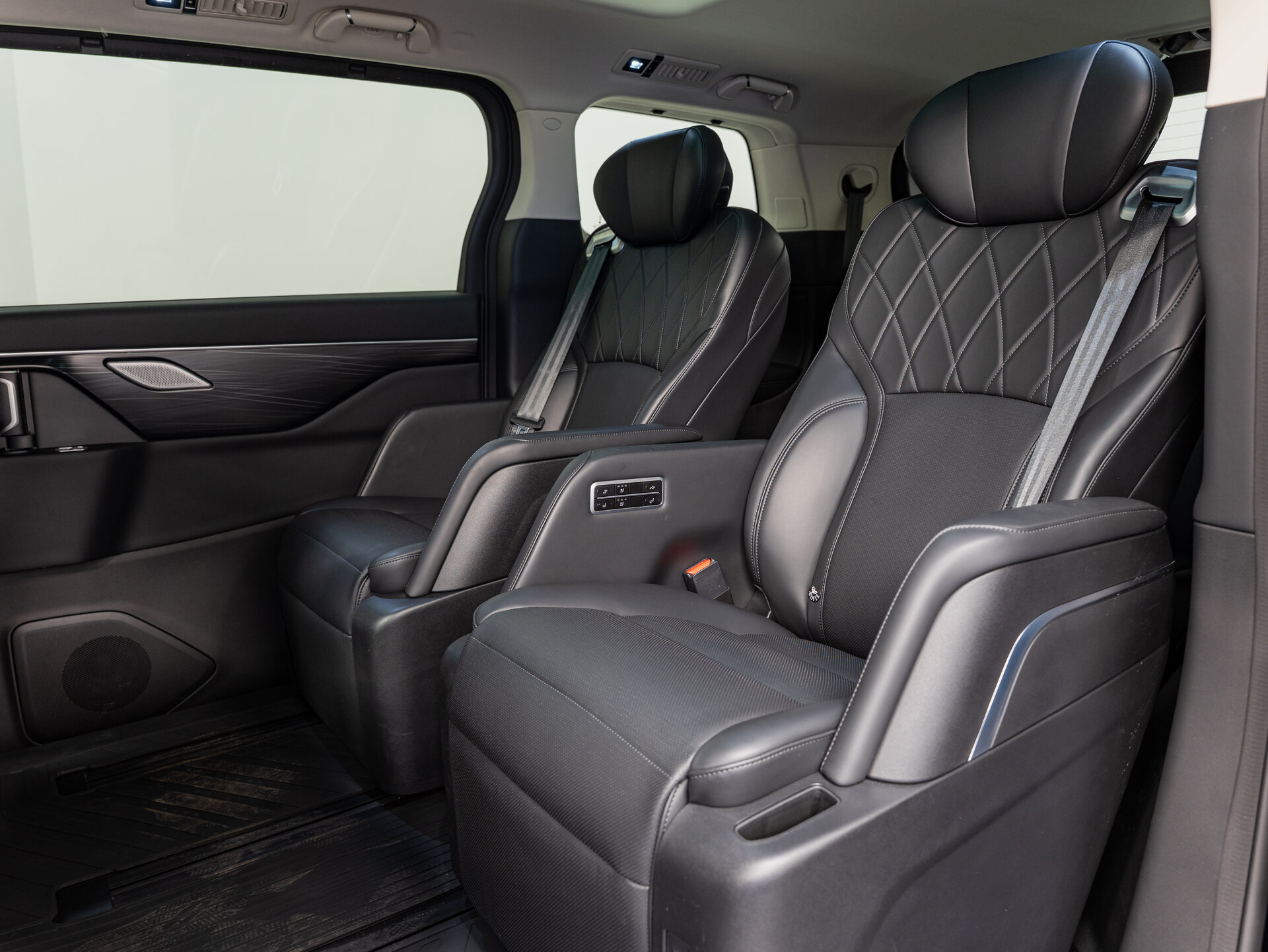 Автомобиль Wey 80 37.96 kWh 1.5hyb AT (487 л.с.) 4WD - 19