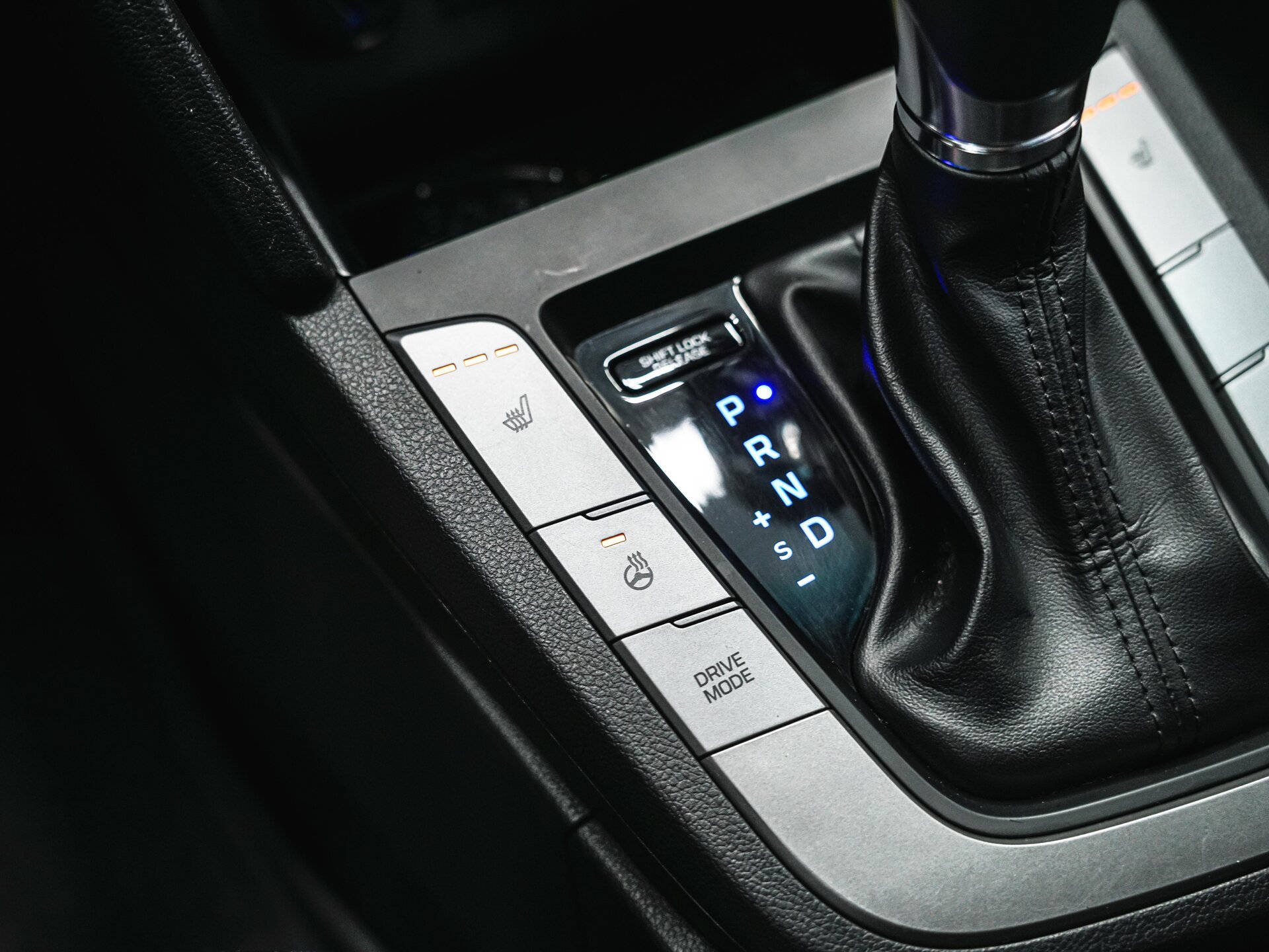 Hyundai Avante 2019 24