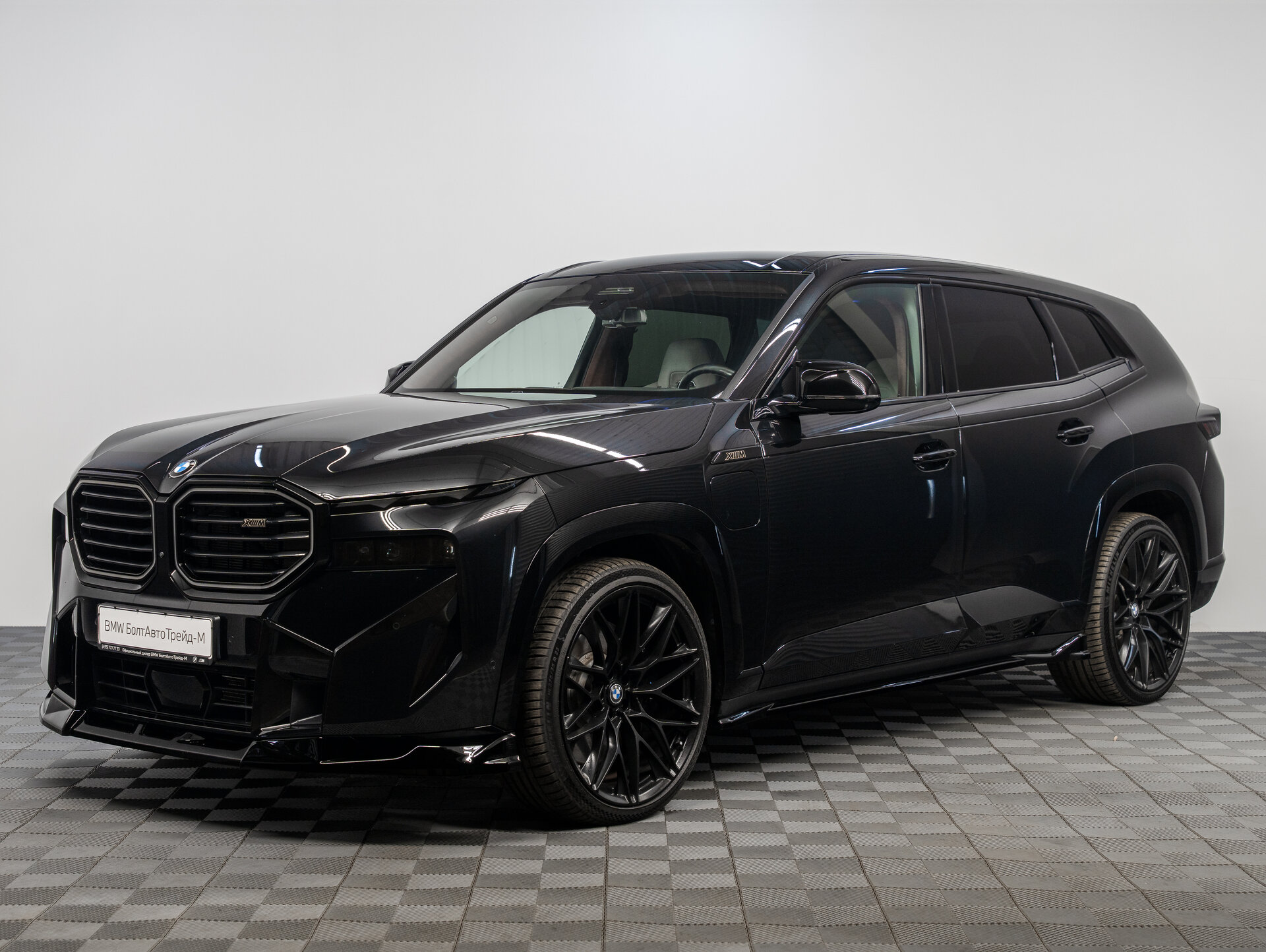 Автомобиль BMW XM 4.4hyb AT (653 л.с.) 4WD - 1