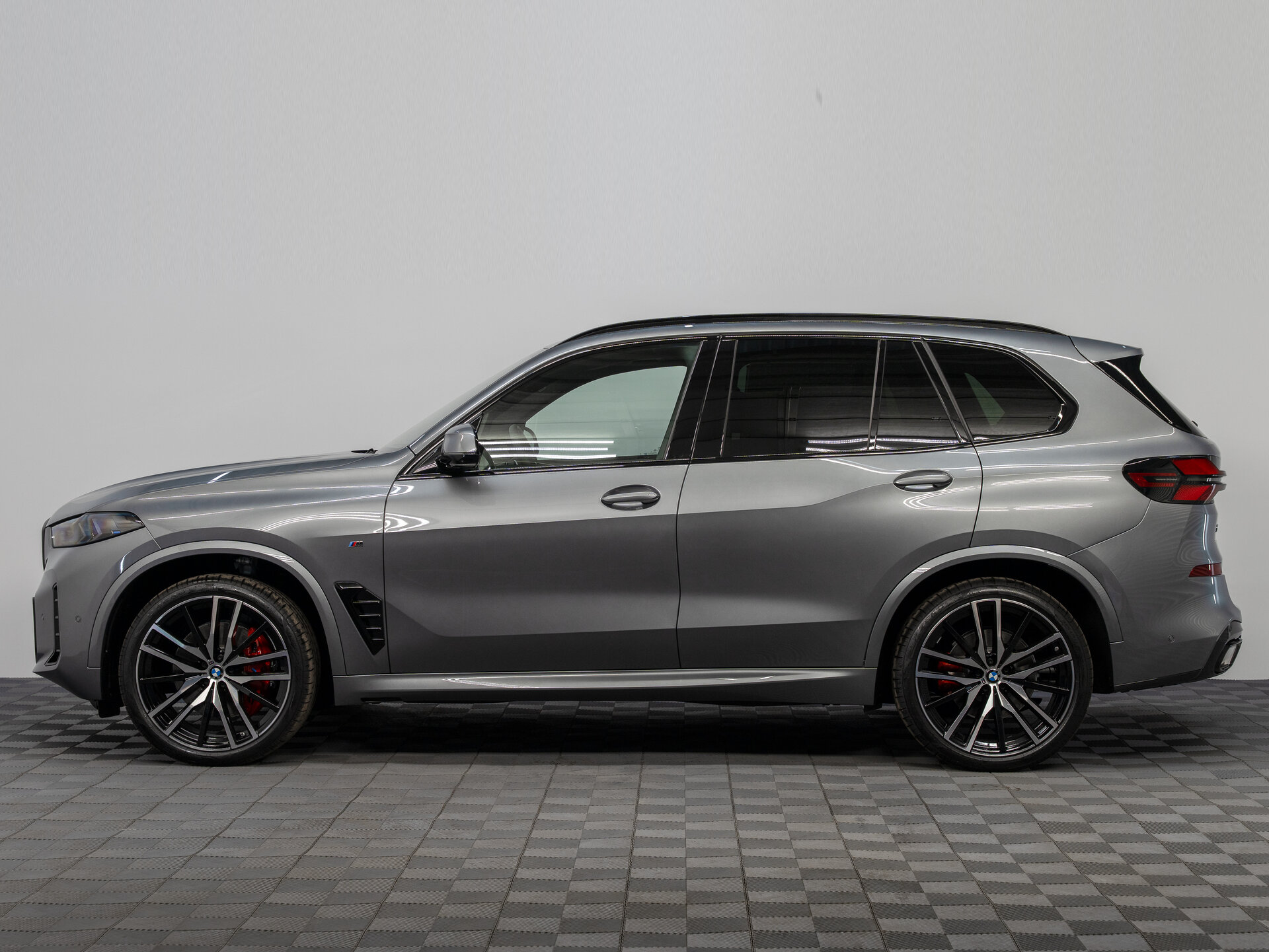Автомобиль BMW X5 40d 3.0d AT (352 л.с.) 4WD - 5