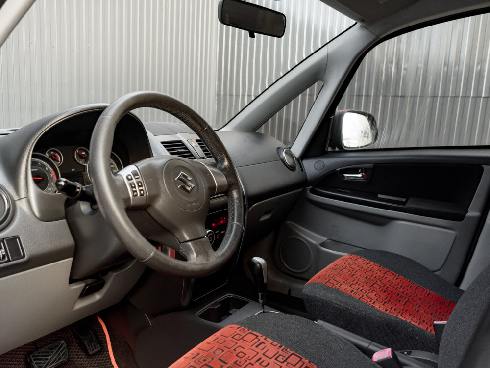Купить Suzuki SX4 1.6 AT (112 л.с.), 2012 в Екатеренбурге