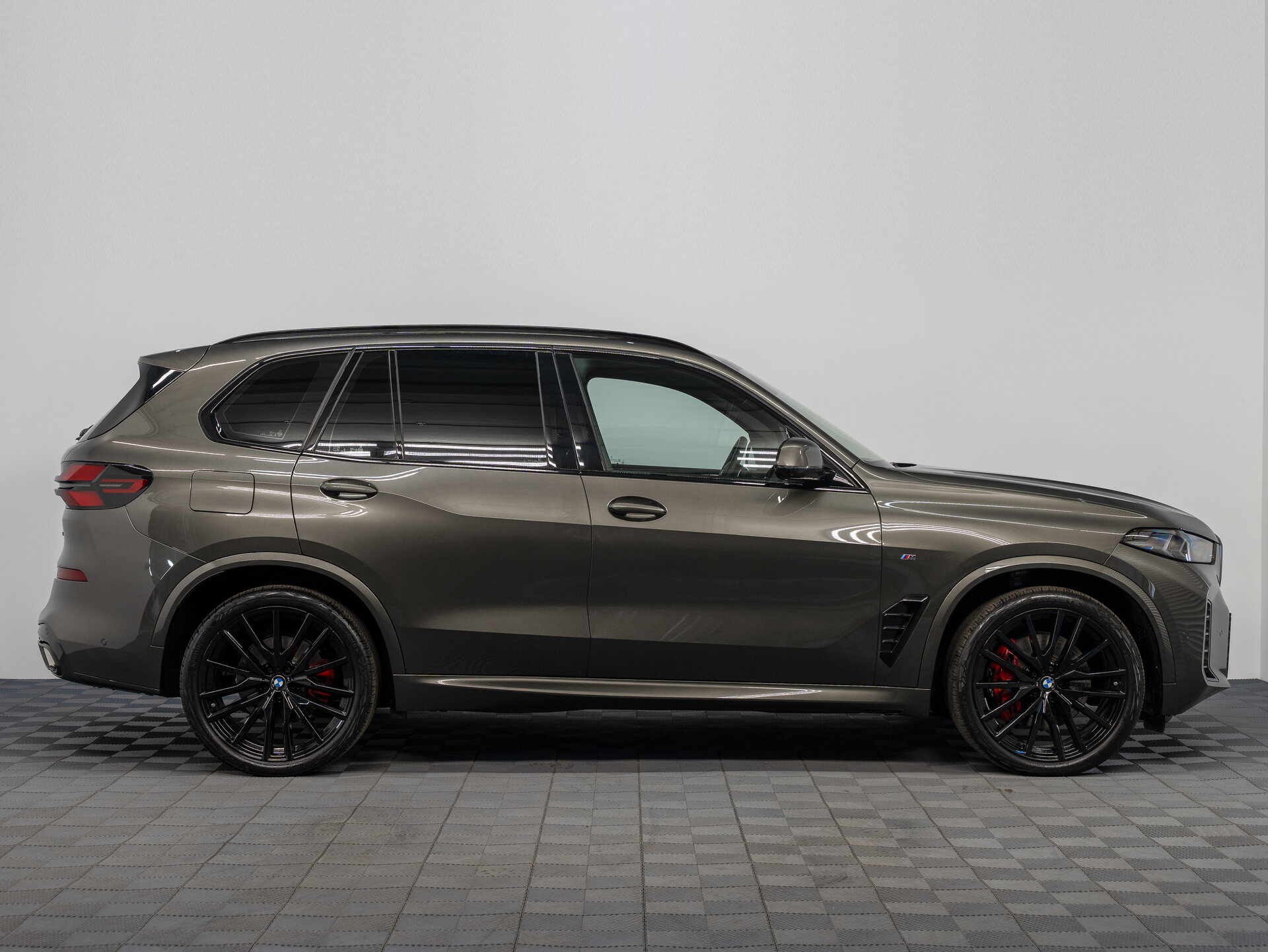 Автомобиль BMW X5 40d 3.0d AT (352 л.с.) 4WD - 8