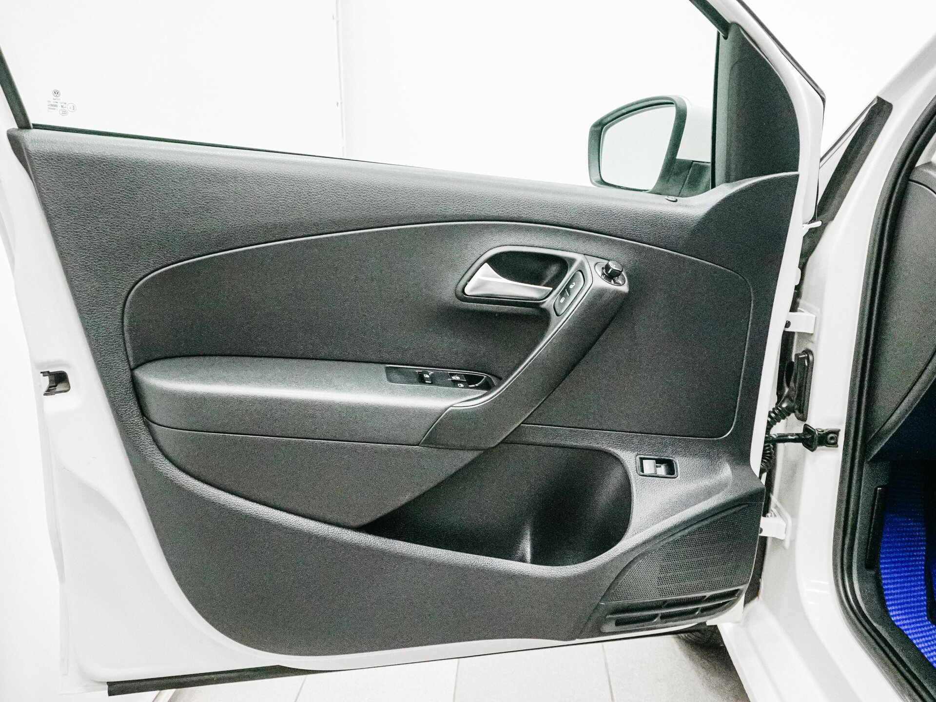 Volkswagen Polo 2011 9