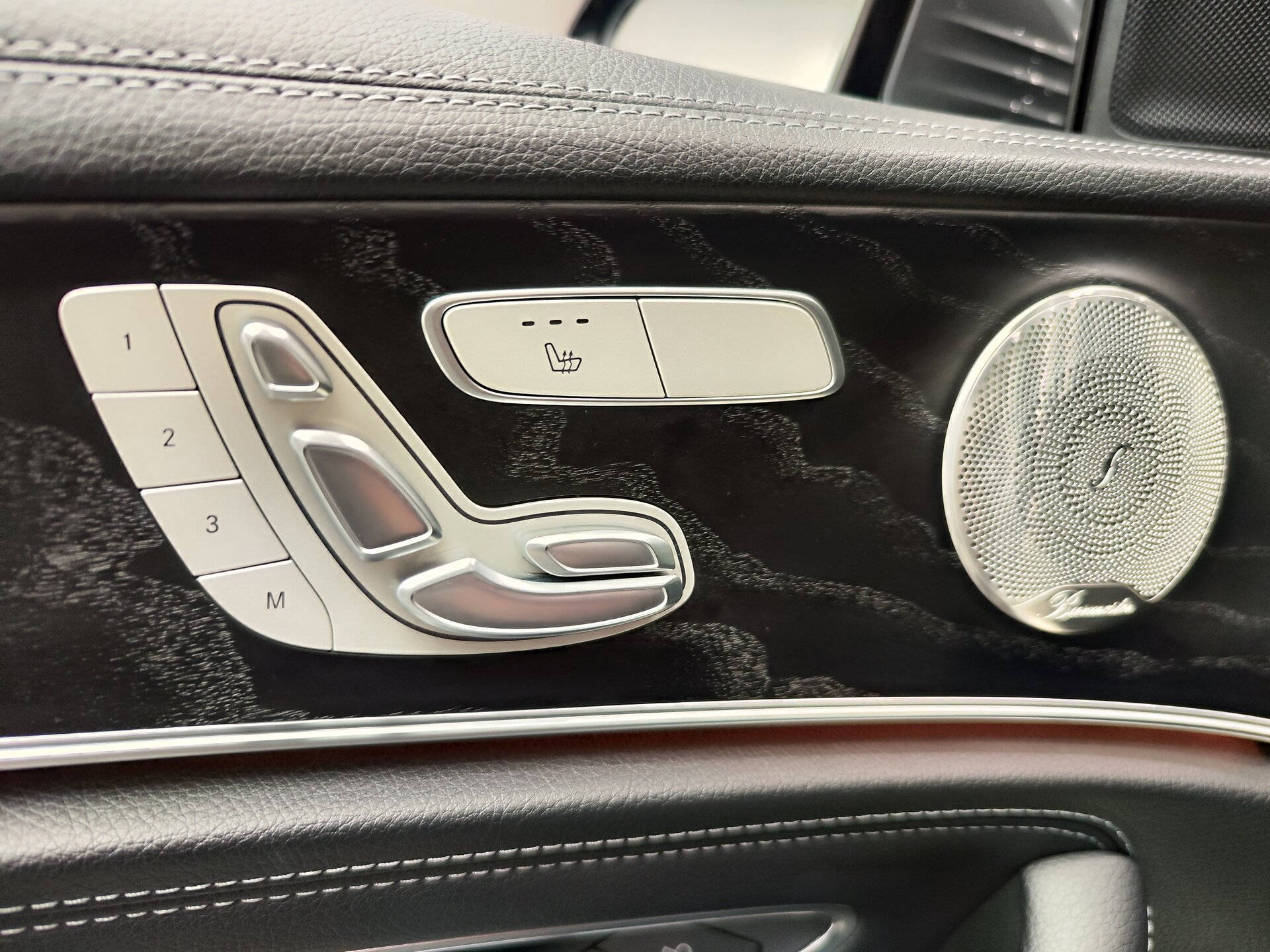 Автомобиль Mercedes-Benz E-Класс 350 d 2.9d AT (249 л.с.) 4WD - 18