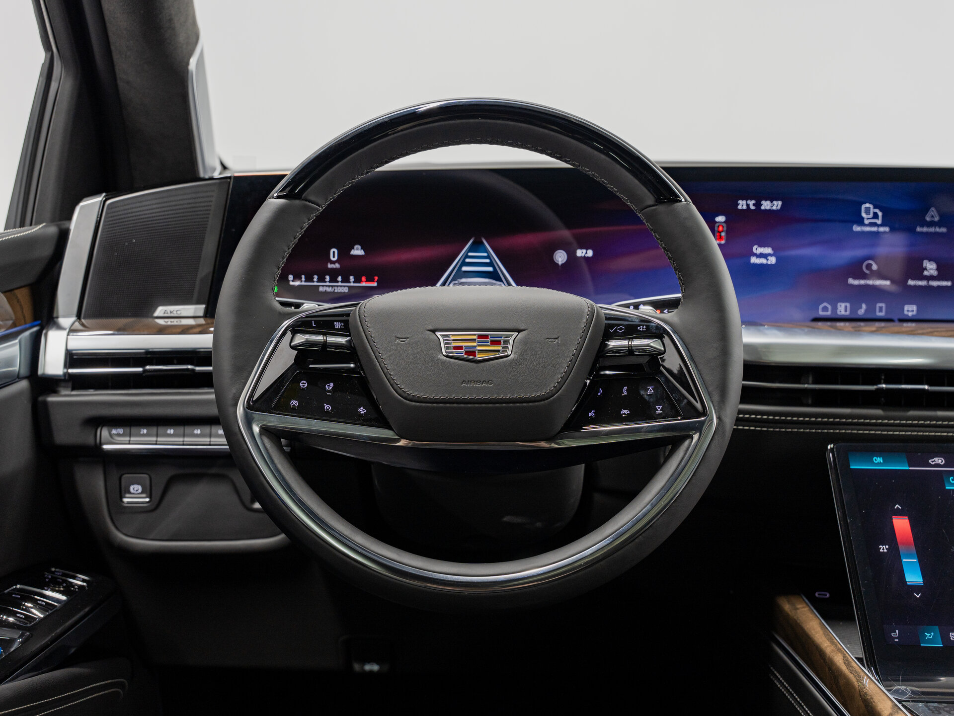 Автомобиль Cadillac Escalade 6.2 AT (420 л.с.) 4WD - 16