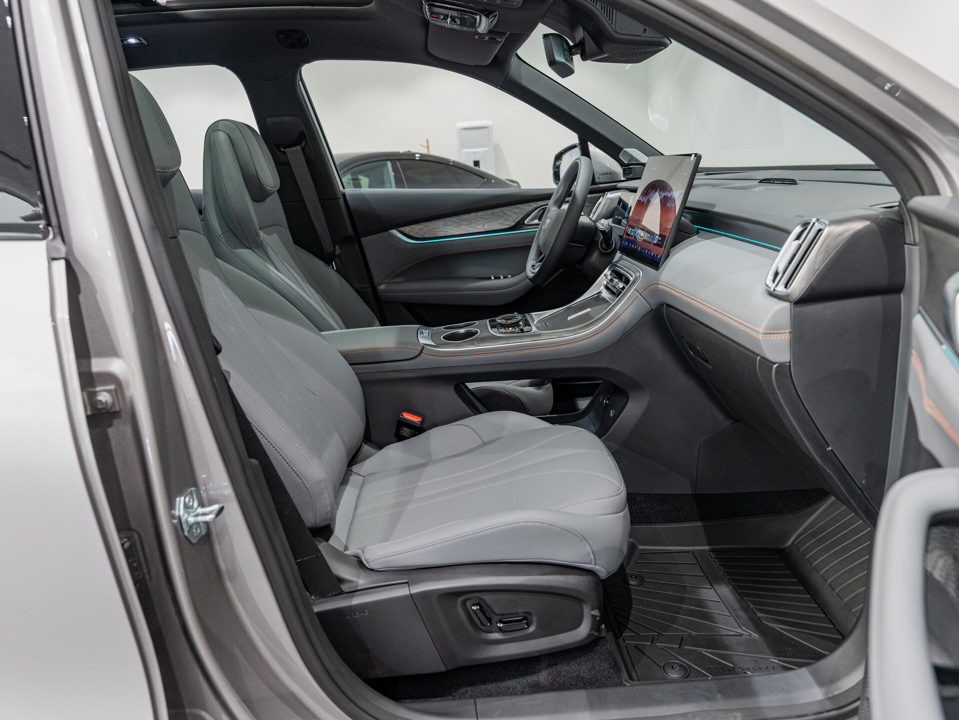 Автомобиль Geely Galaxy M7 1.5hyb AT (238 л.с.) - 10