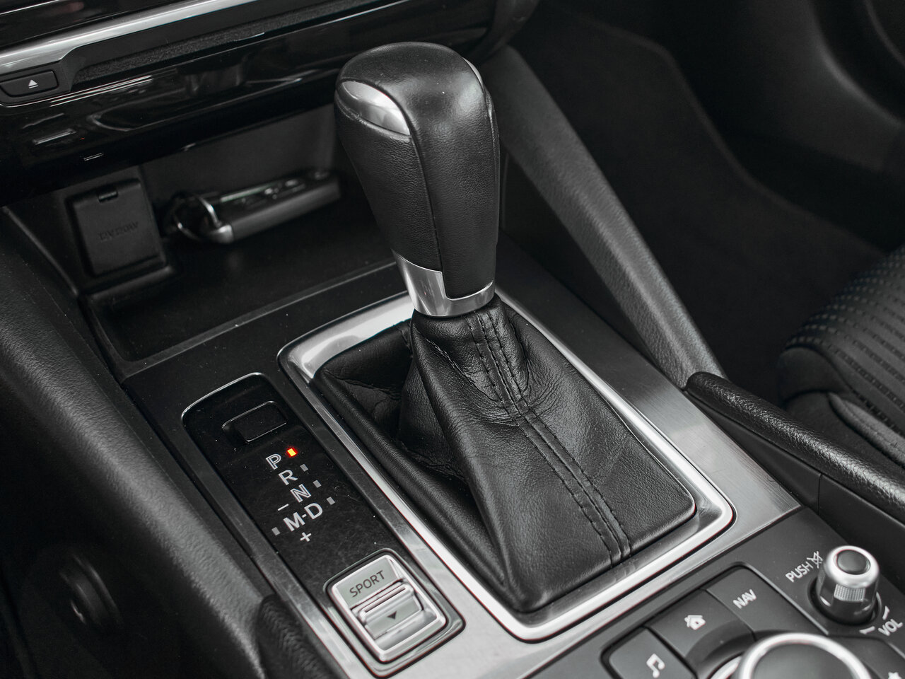 Купить Mazda 6 2.0 AT (150 л.с.), 2017 в Екатеренбурге