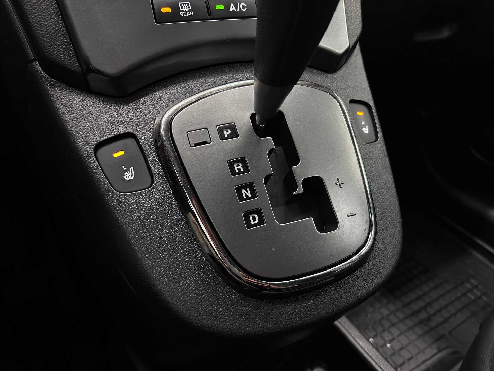 Kia Carens 2011 23