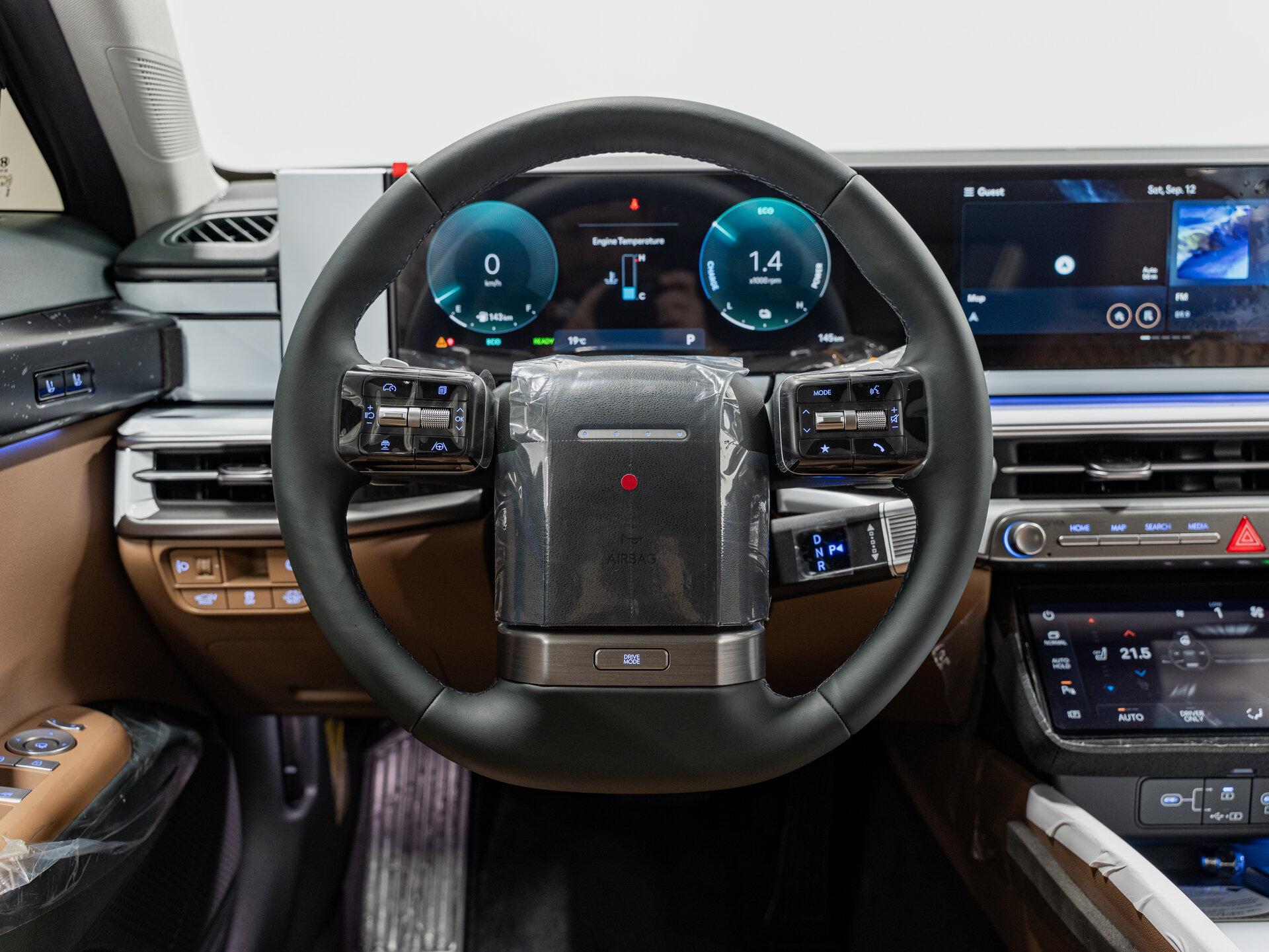 Автомобиль Hyundai Grandeur 1.6hyb AT (230 л.с.) - 16
