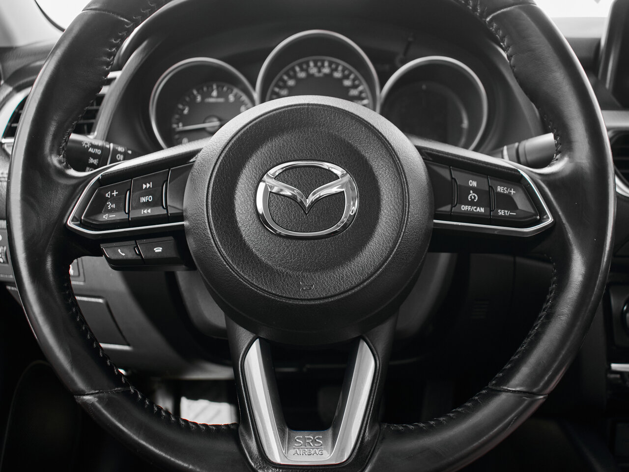 Купить Mazda 6 2.0 AT (150 л.с.), 2017 в Екатеренбурге