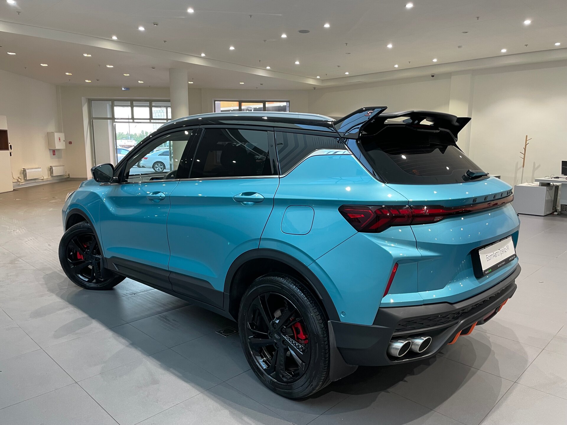 Автомобиль Geely Coolray 1.5 AMT (147 л.с.) - 4
