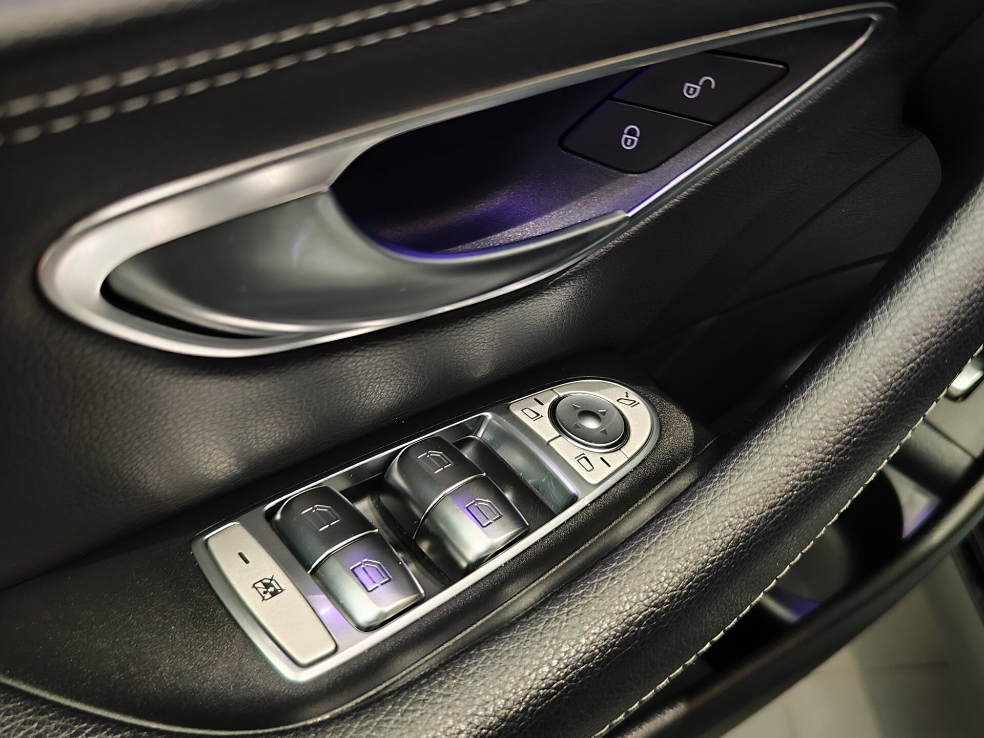 Автомобиль Mercedes-Benz E-Класс 220 d 2.0d AT (194 л.с.) 4WD - 19